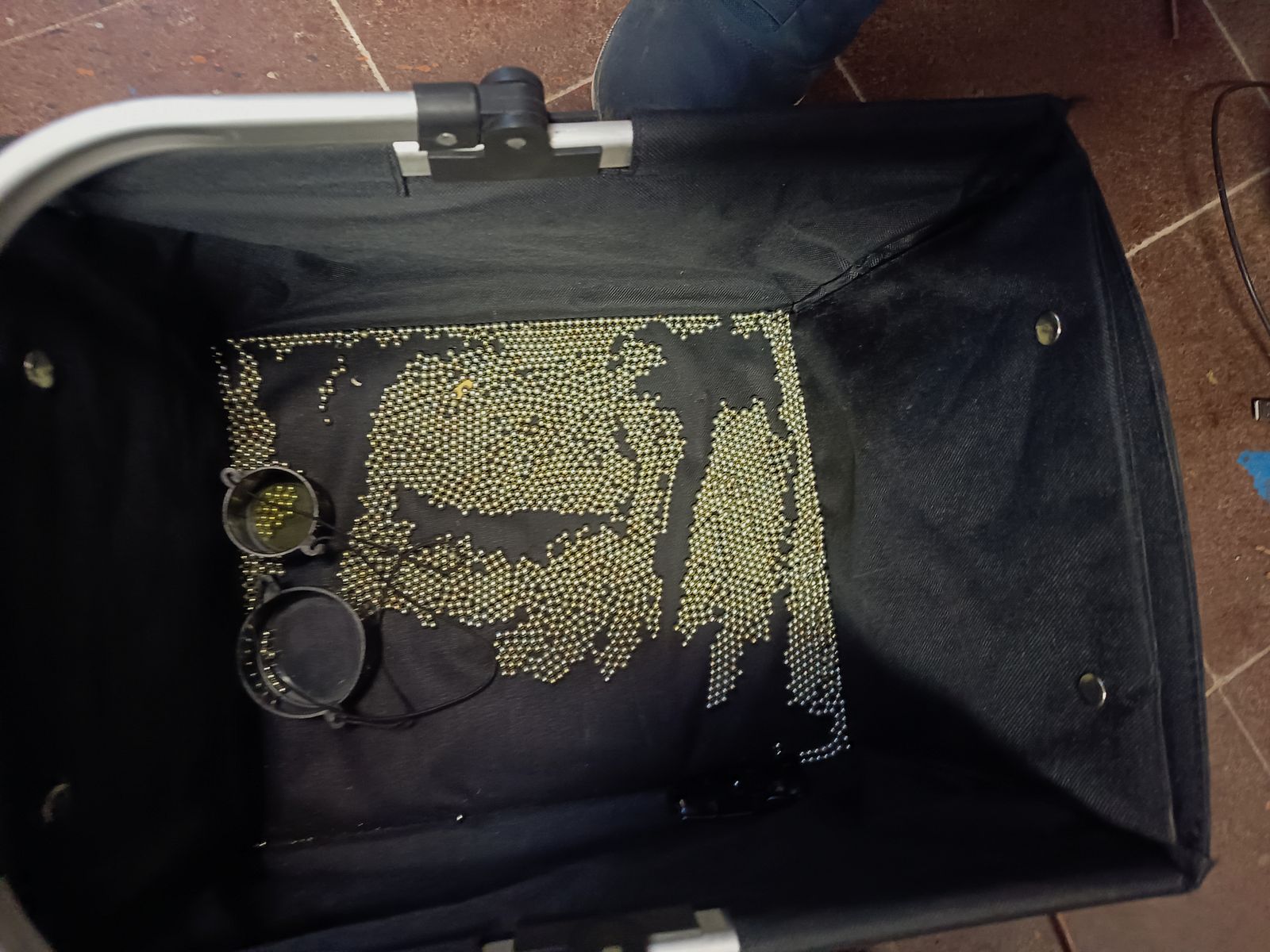 Bundle of airsoft 1 rifle 4 pistols with ammunition and gas cartridges