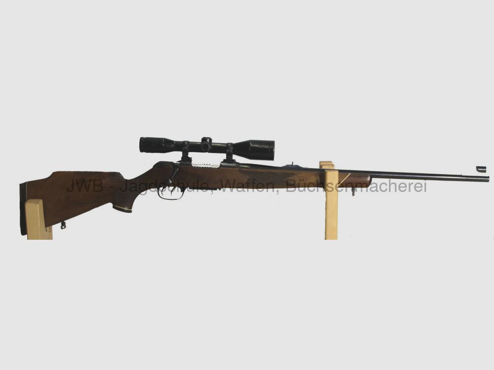 Rifle repetidora Krico con montaje oscilante y visor Zeiss .243Win