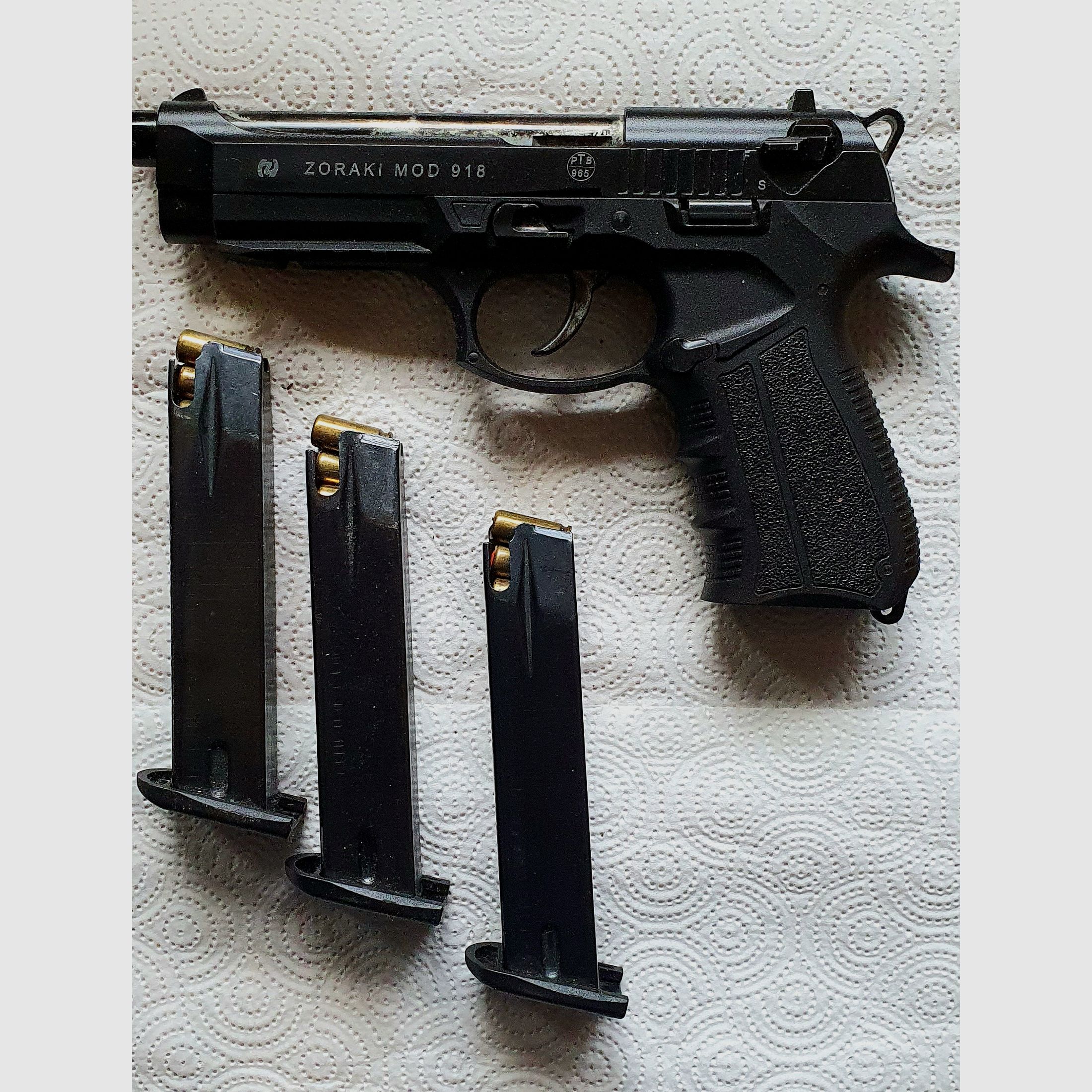 Zoraki 918  PTB Gas / Schreckschuß Pistole , 18 + 1 -schlüssig, 2 Zusatzmagazine+ Lederholster