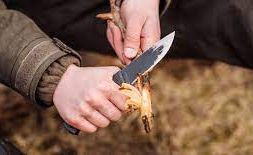 Jagdmesser als vielseitige Outdoor-Werkzeuge