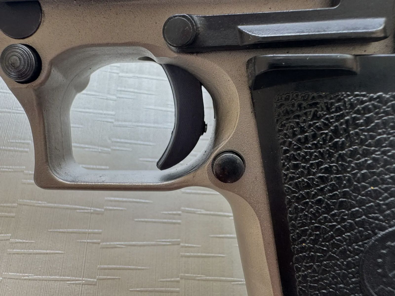 IMI Desert Eagle Kaliber .44 Magnum – Vernickelte Ausführung mit Abzugstuning