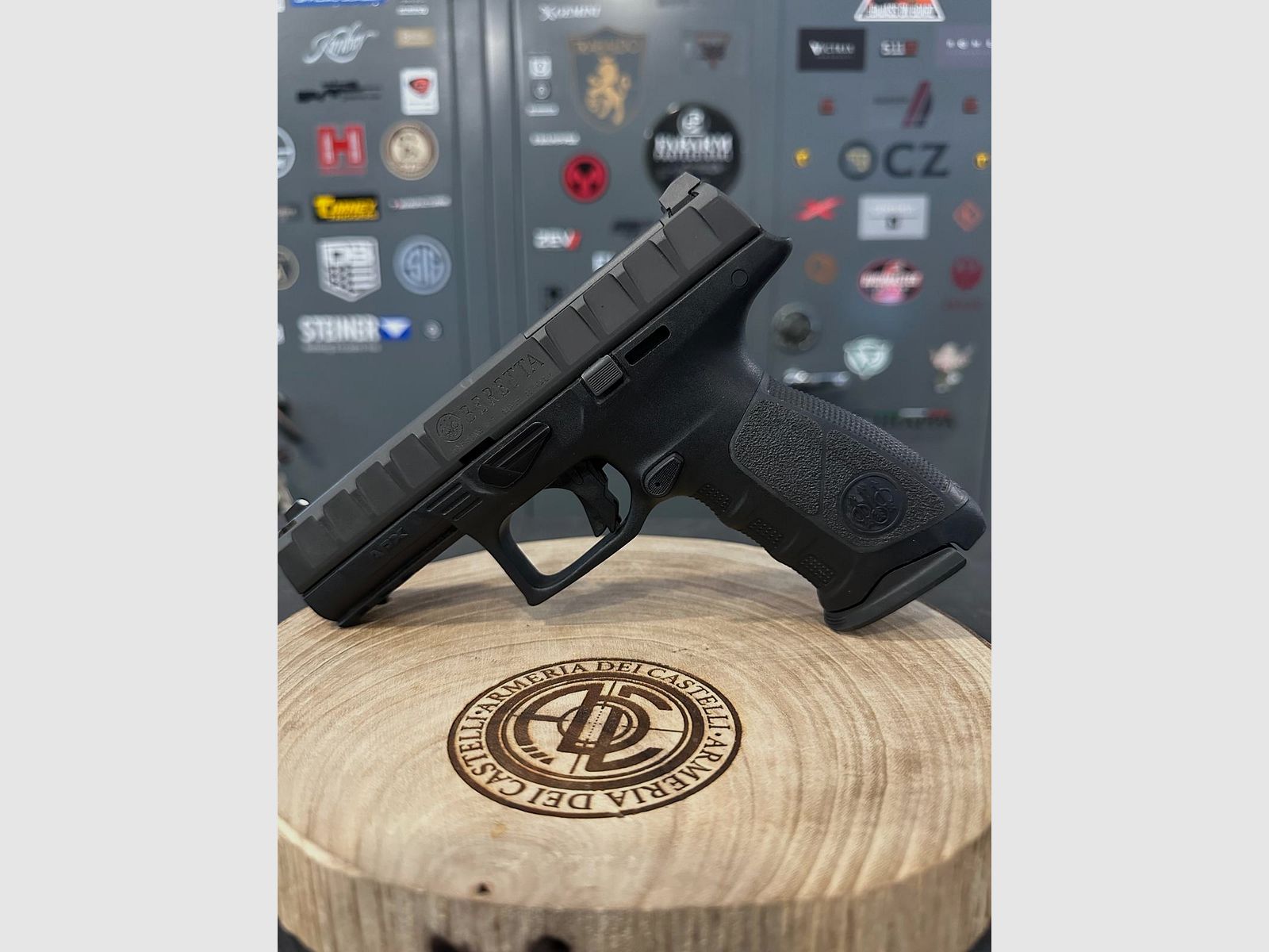 BERETTA APX OR 9×21, Bild 1 von 2