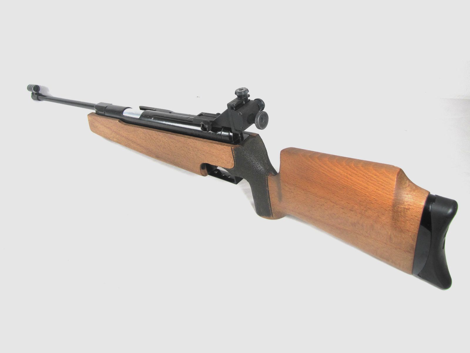 Match air rifle Feinwerkbau 300S in the junior-senior version