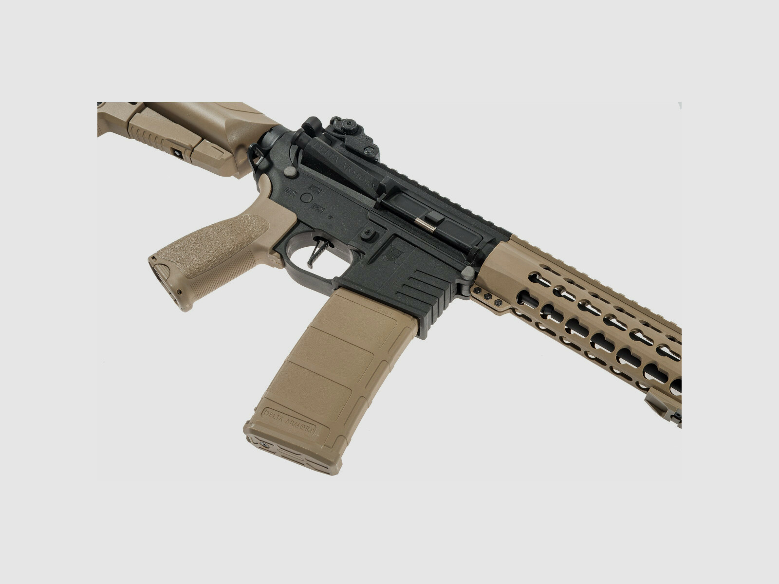 AR15 KeyMod 10 Zoll PREDATOR CHARLIE TAN/Schwarz S-AEG Softair Gewehr Frei ab 18 Jahren | Delta Armory