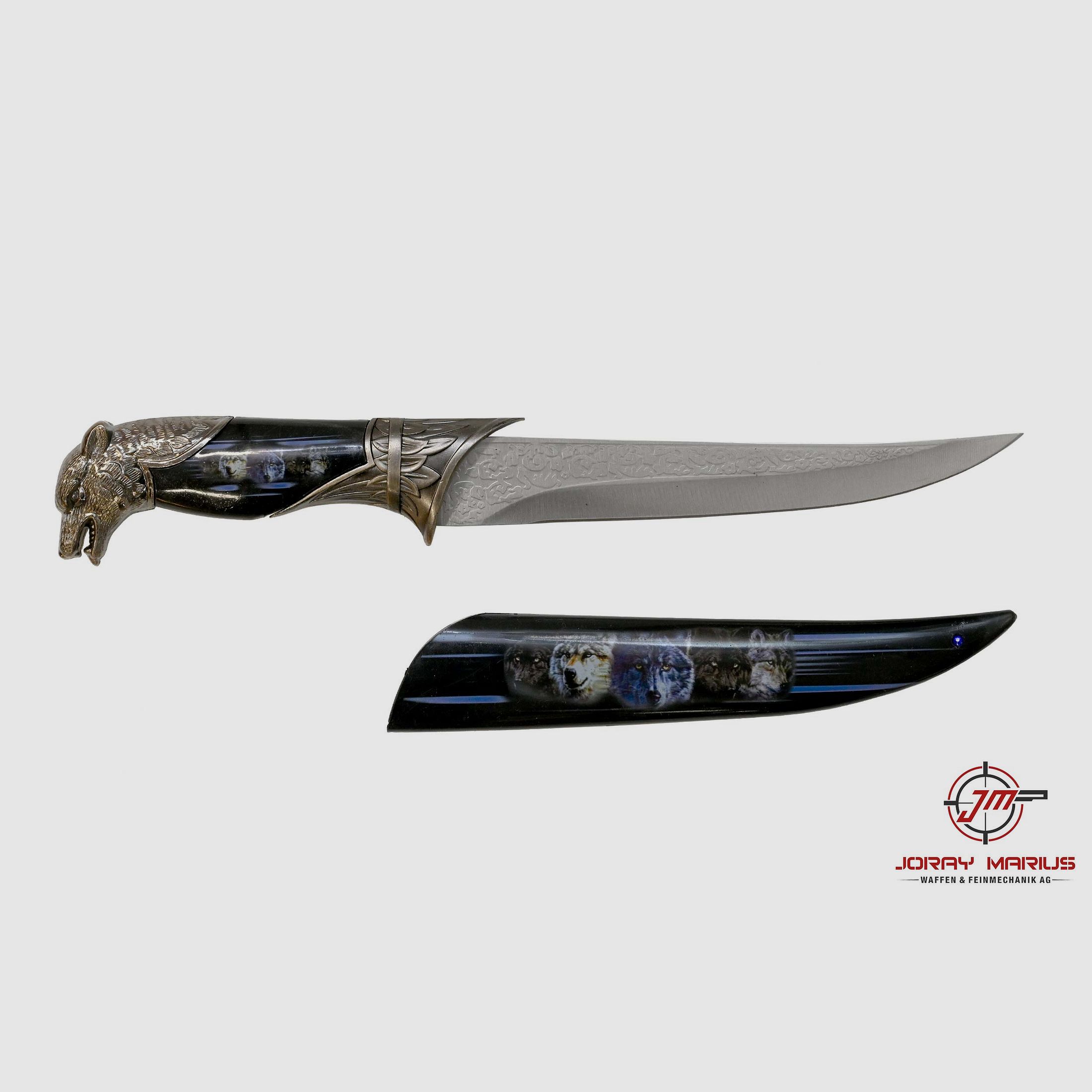 Collector's knife with wolf motif