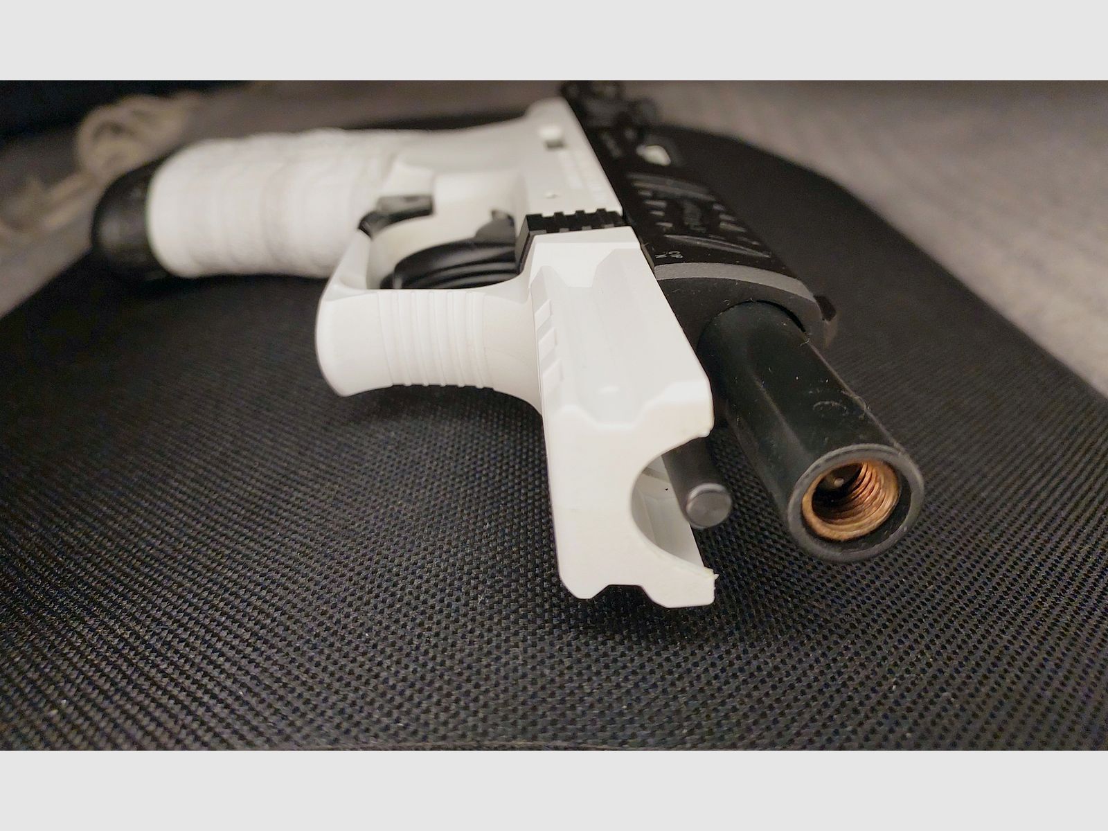 Pistola de fogueo Walther P22Q 9mm P.A.K. modelo especial CHESS (PTB 778) con 2 cargadores - como nueva! [P 22 q]