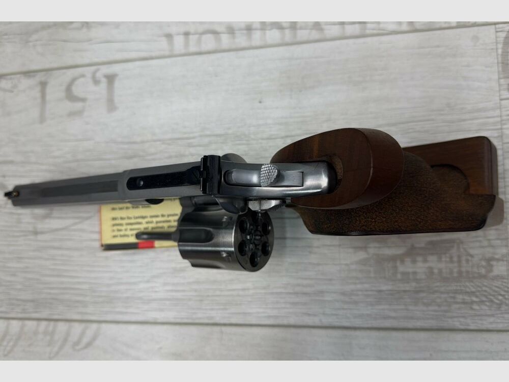 Smith & Wesson Super Target Champion .22lr, Bild 1 von 3