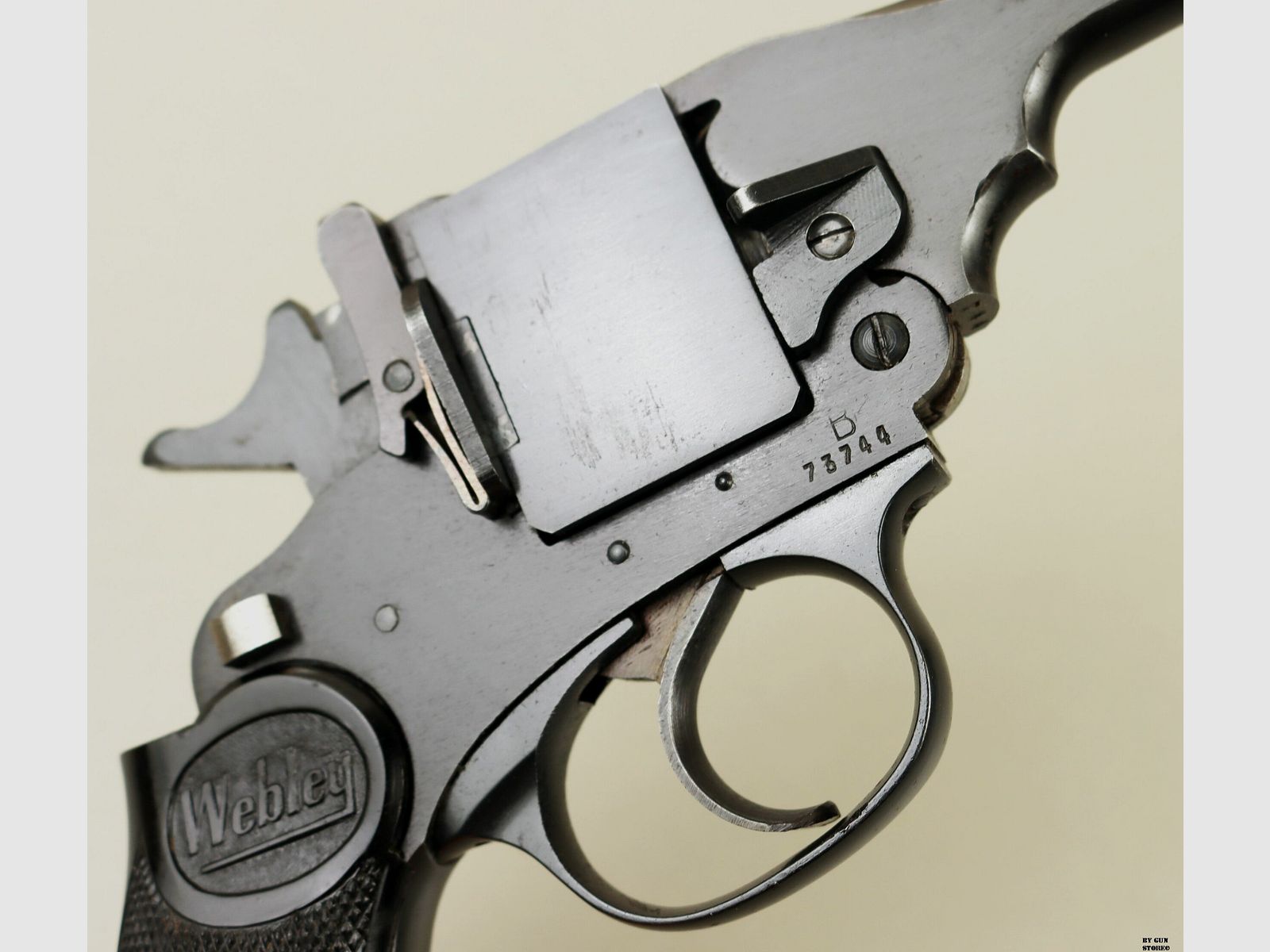 Pistole Webley & Scott mod. Mark IV Humane Killer cal. 7,65 mm matr. 73744, Bild 15 von 17