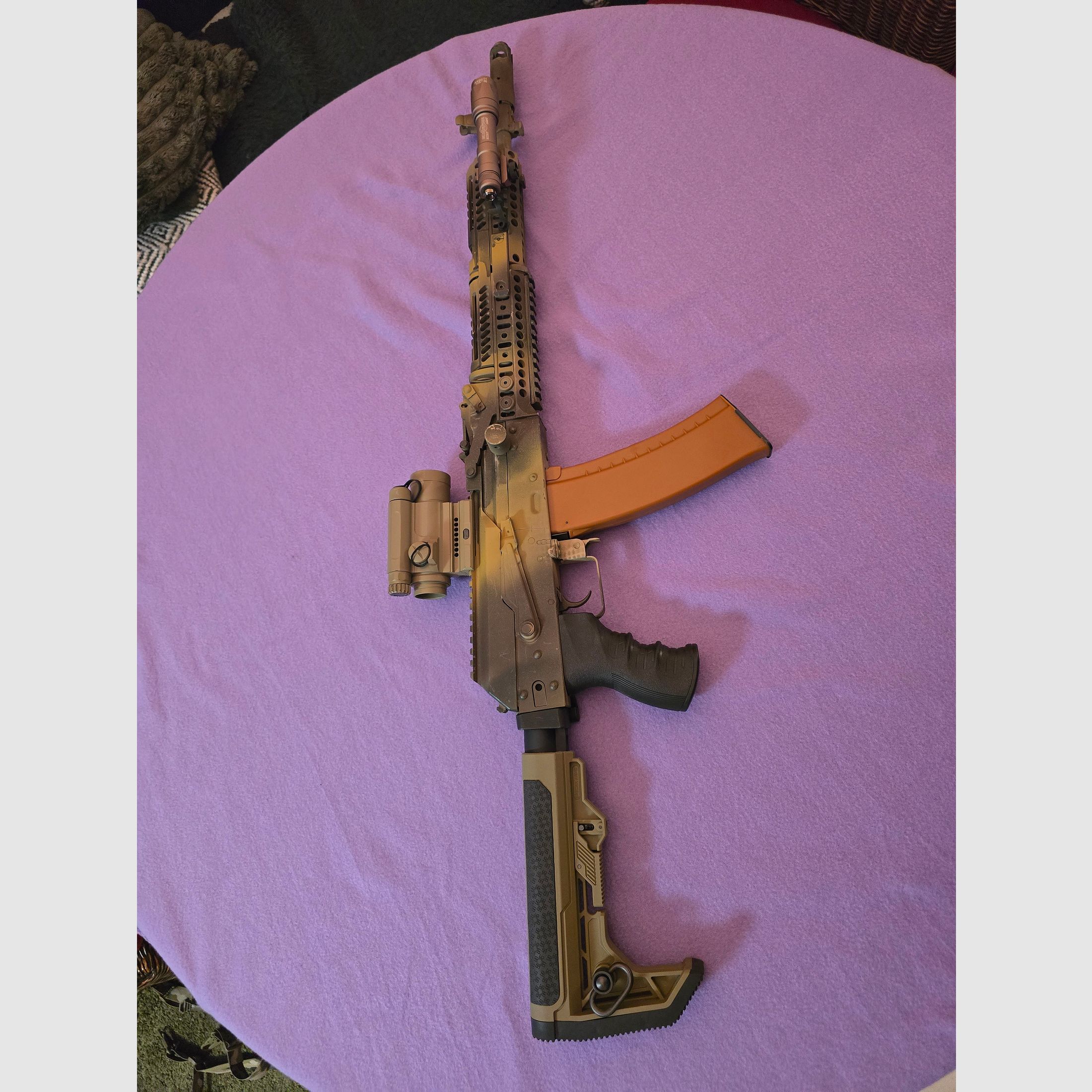 LCT AKM