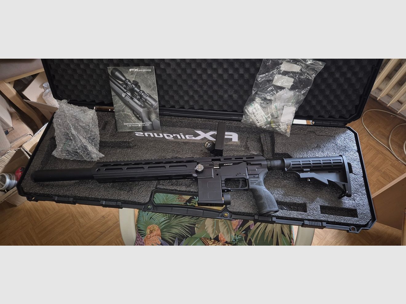 Verkaufe eine FX DRS Tactical in .22 mit extra Zubehör, Bild 1 von 4