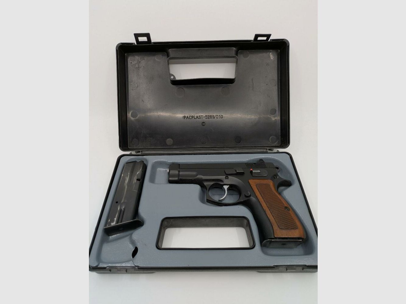 CZ CZ75 Compact