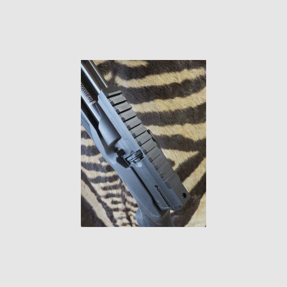PCP-Gewehr WEIHRAUCH HW110 Kal.4,5mm Lauf 61 cm 2 Magazine, Bild 6 von 12