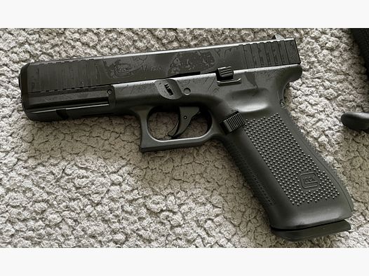 GLOCK 17 Gen5 First Edition .43 8R