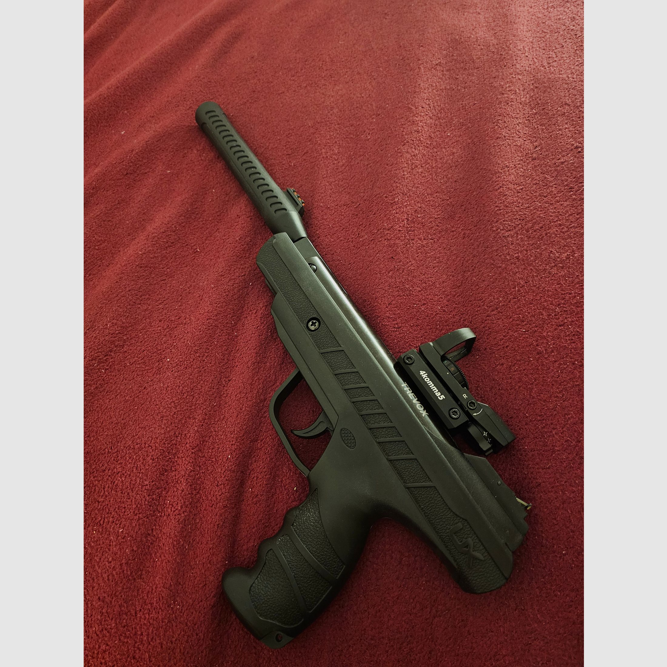 Pistola ad aria Umarex Trevox con Reddot