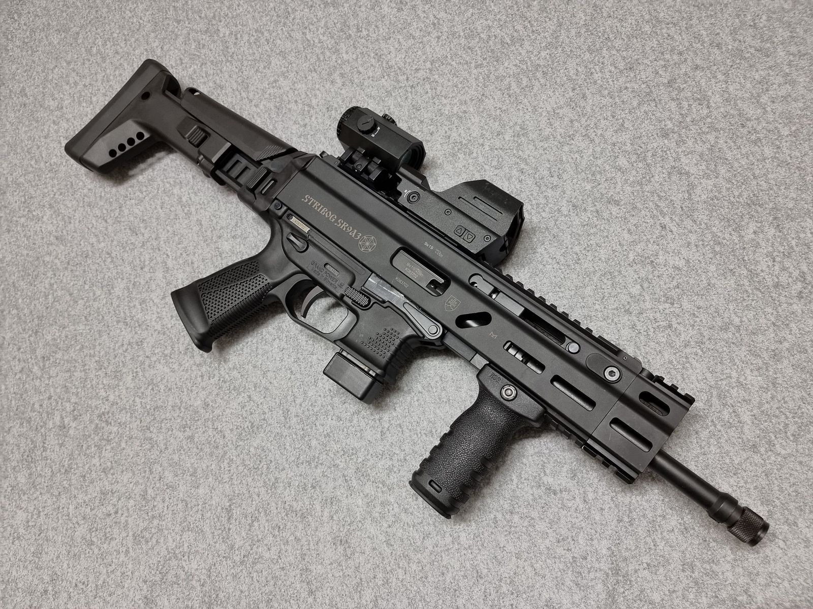 Grand Power Stribog Halbautomat/PCC - 9mm Luger - wie H&K SP5 B&T APC9 CZ Evo - SET