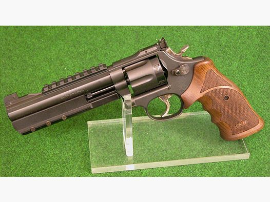 CZARNY DIAMENT CEL S&W 586 6" cali 357 Magnum