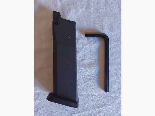 Replacement magazine for HK USP CO2 6mm