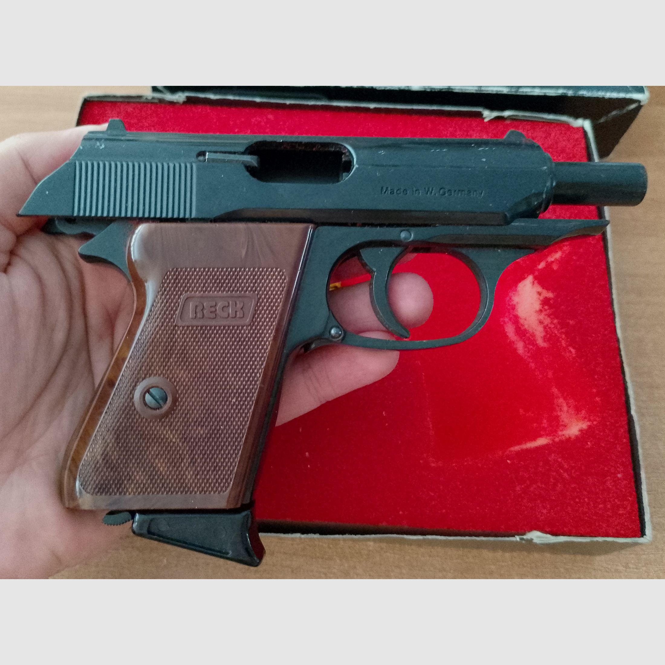 Reck PK 800 im Kal. 8 mm Knall mit Verpackung!