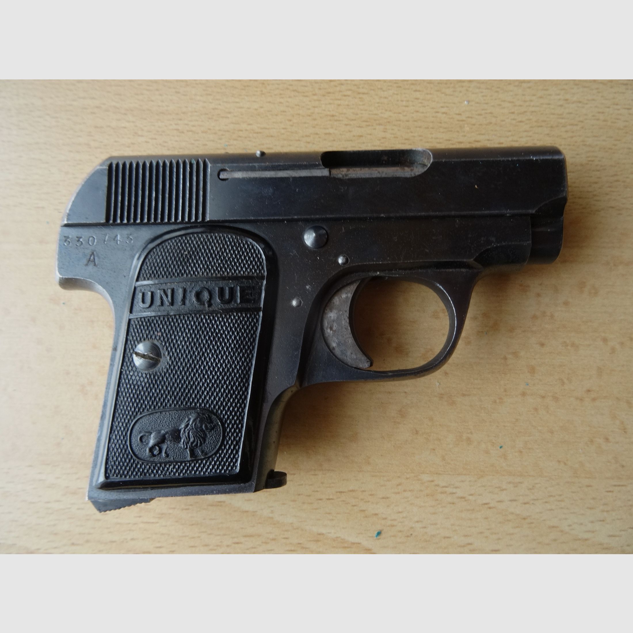 Pistol UNIQUE