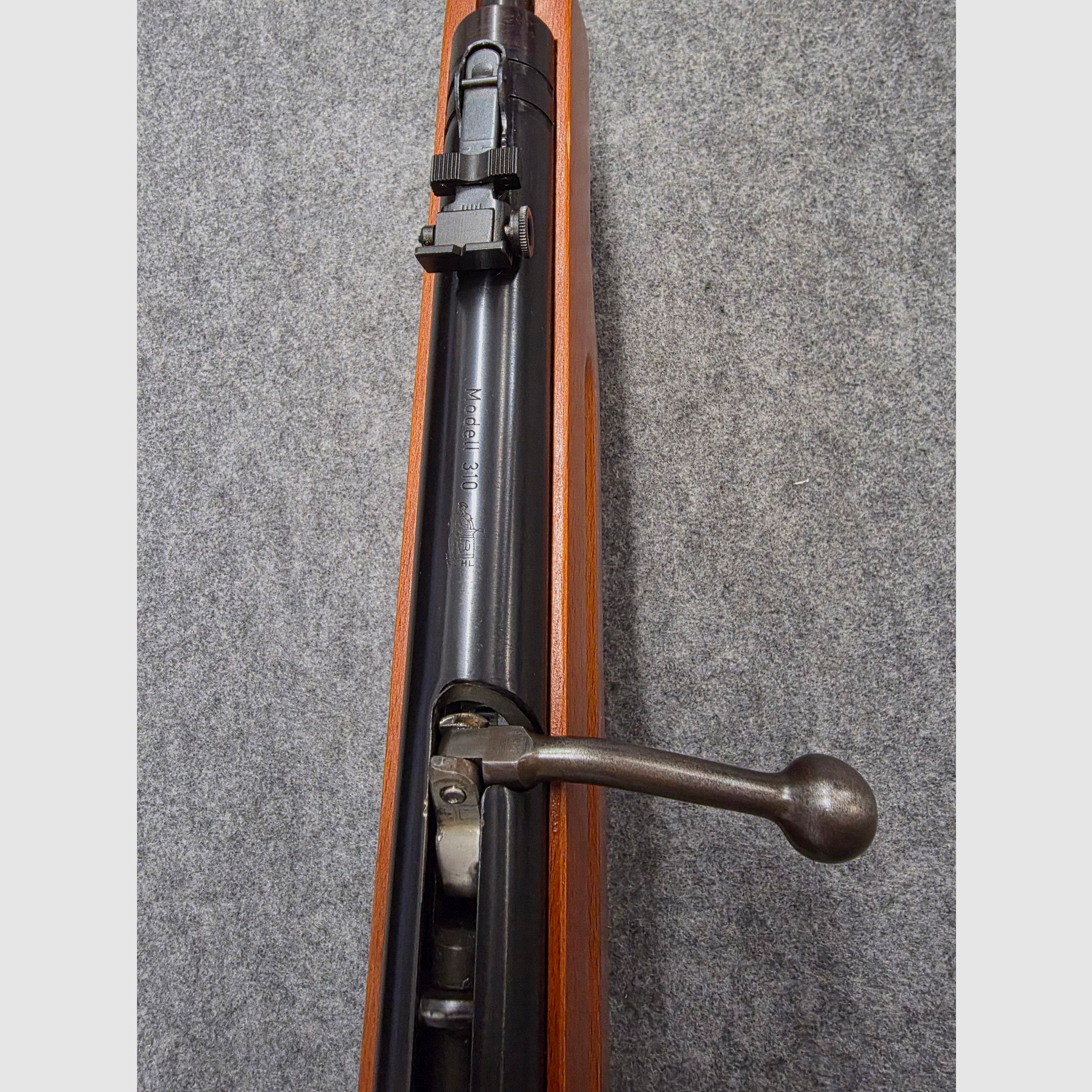 Carabina Haenel Mod. 310-4 con culata deportiva en estado de colección no restaurada, cargador 310
