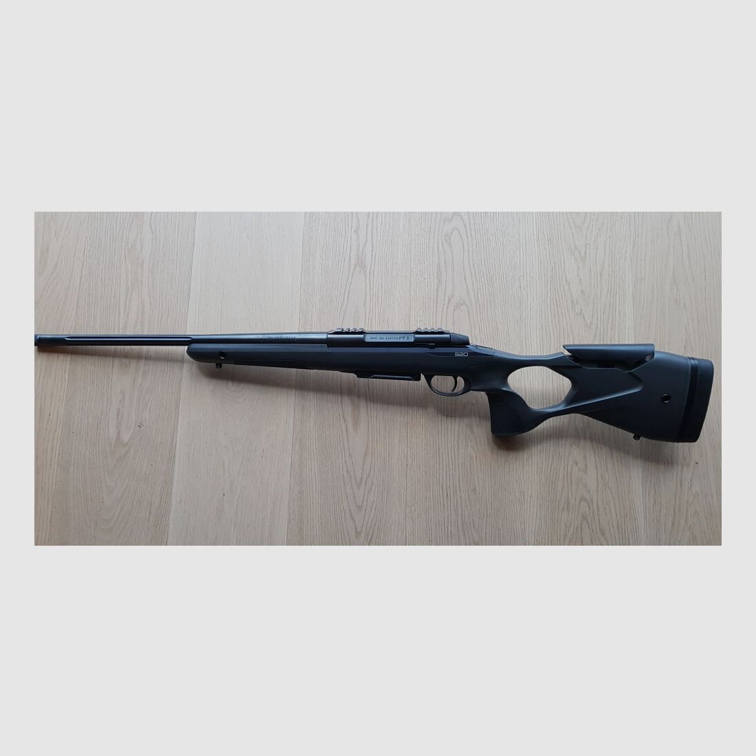 Sako S20 kort / Bushnell 1-8x28 / Montage