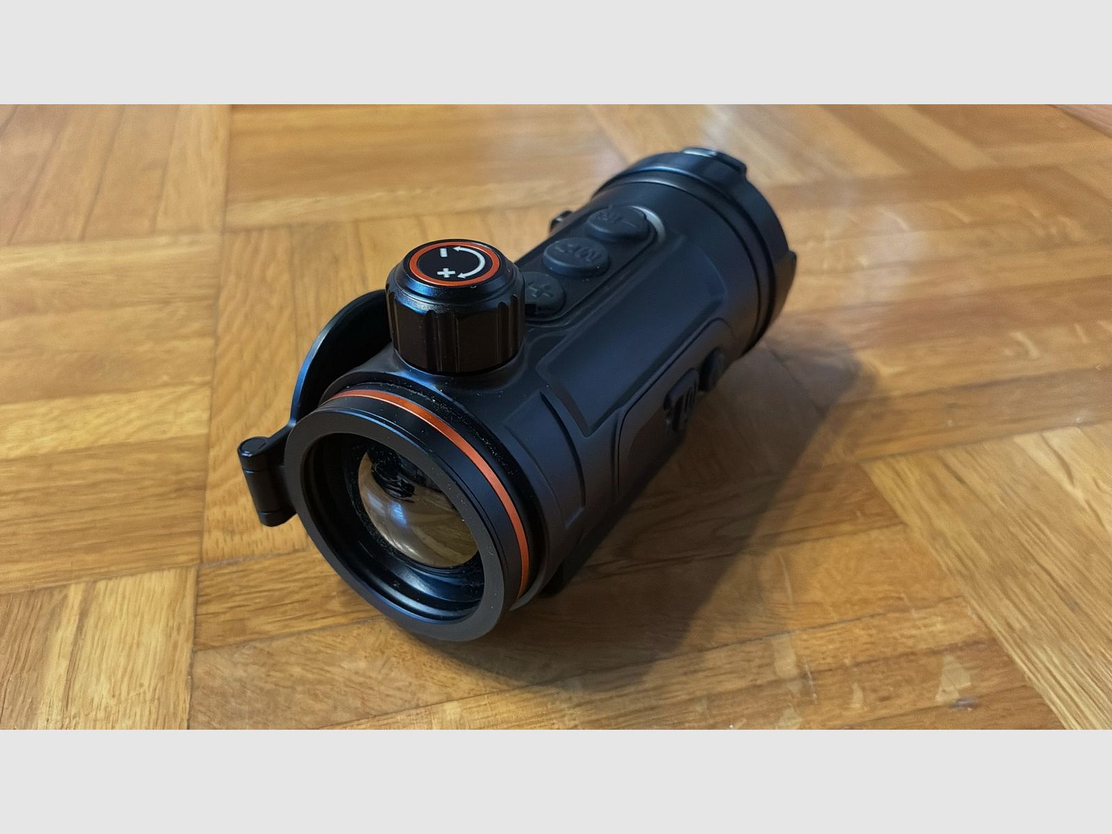 Thermtec Hunt 335 termowizyjny celownik przedni inkl. adapter Rusan 62mm, zdjęcie 2 z 2