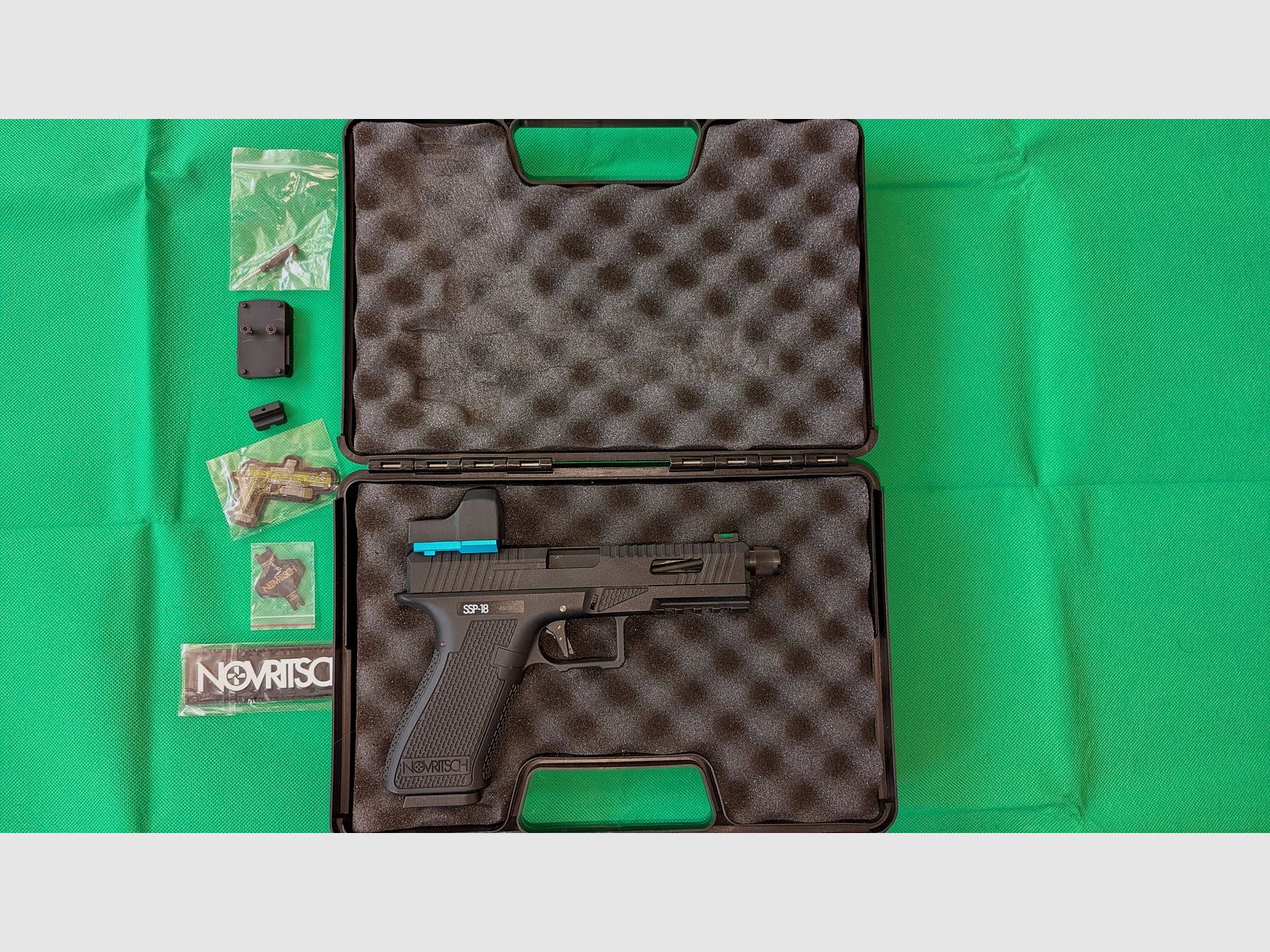 Novritsch SSP18 GBB 6mm BB mit Novritsch Reddot, Airsoft Pistole, Greengas
