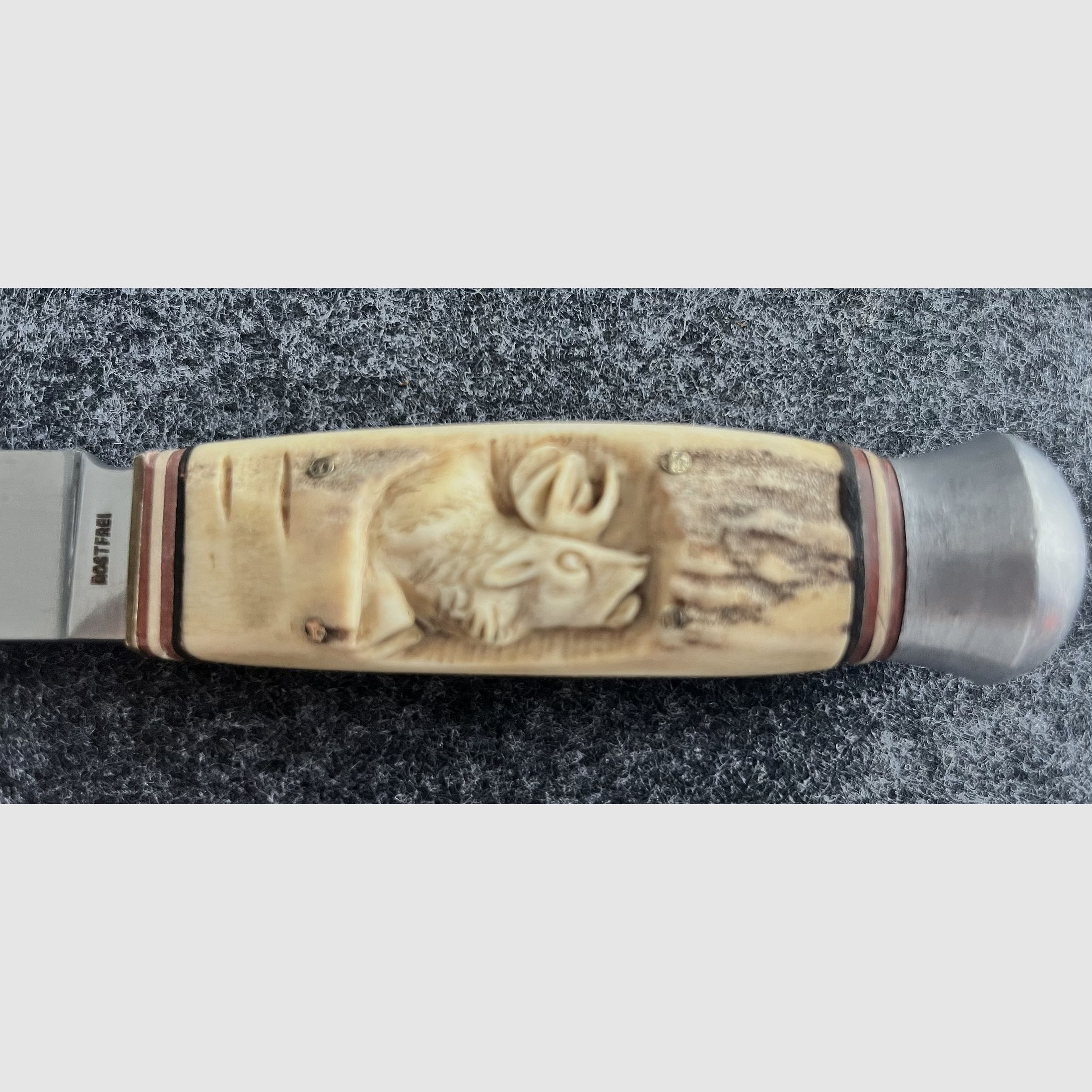Solingen hunting knife "Ackermännchen" – Real horn handle with fine deer carving & leather sheath
