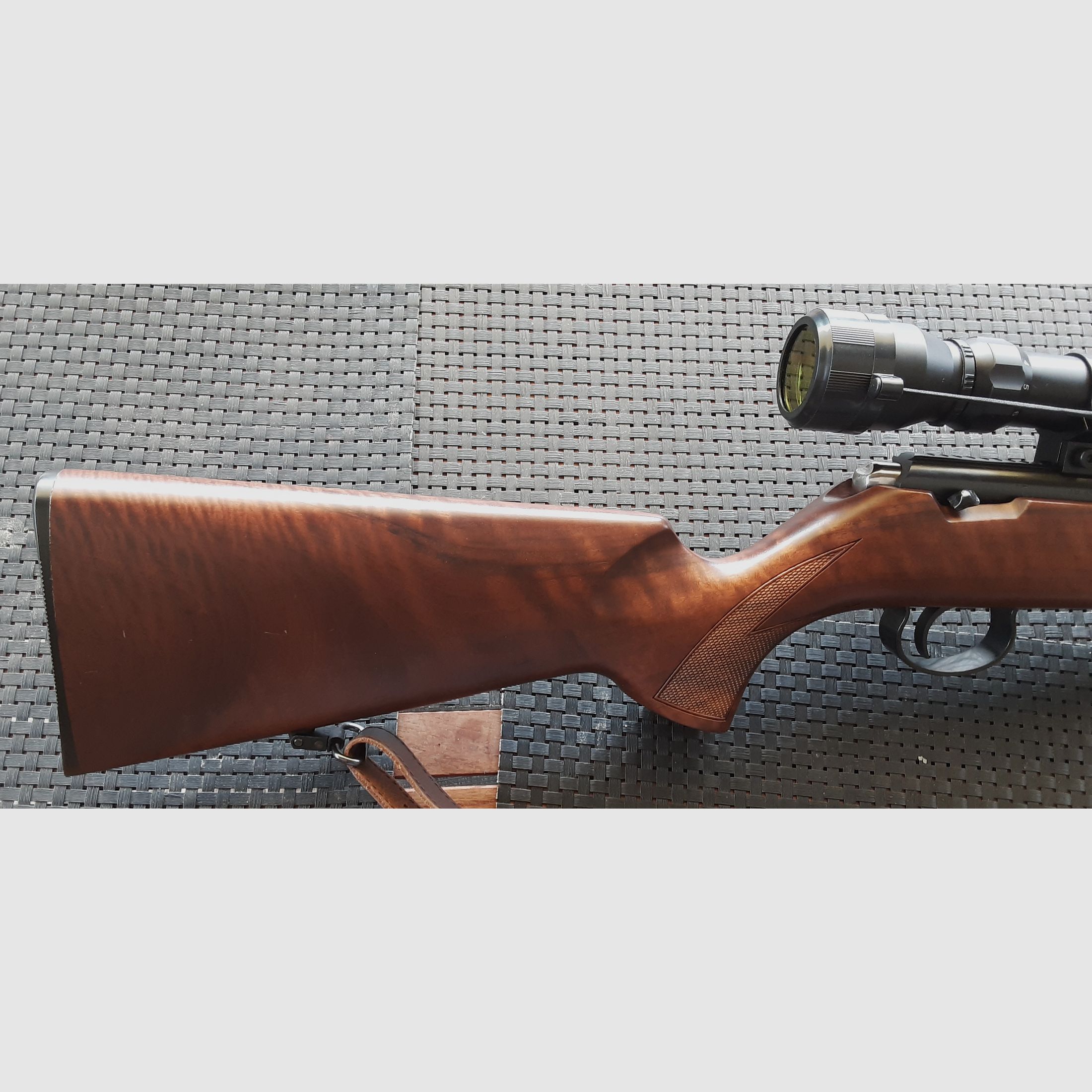 Repetierbüchse Anschütz 1416 Kaliber 22 l.r.  mit Glas Walther 3-9x 40 NEUWERTIG !