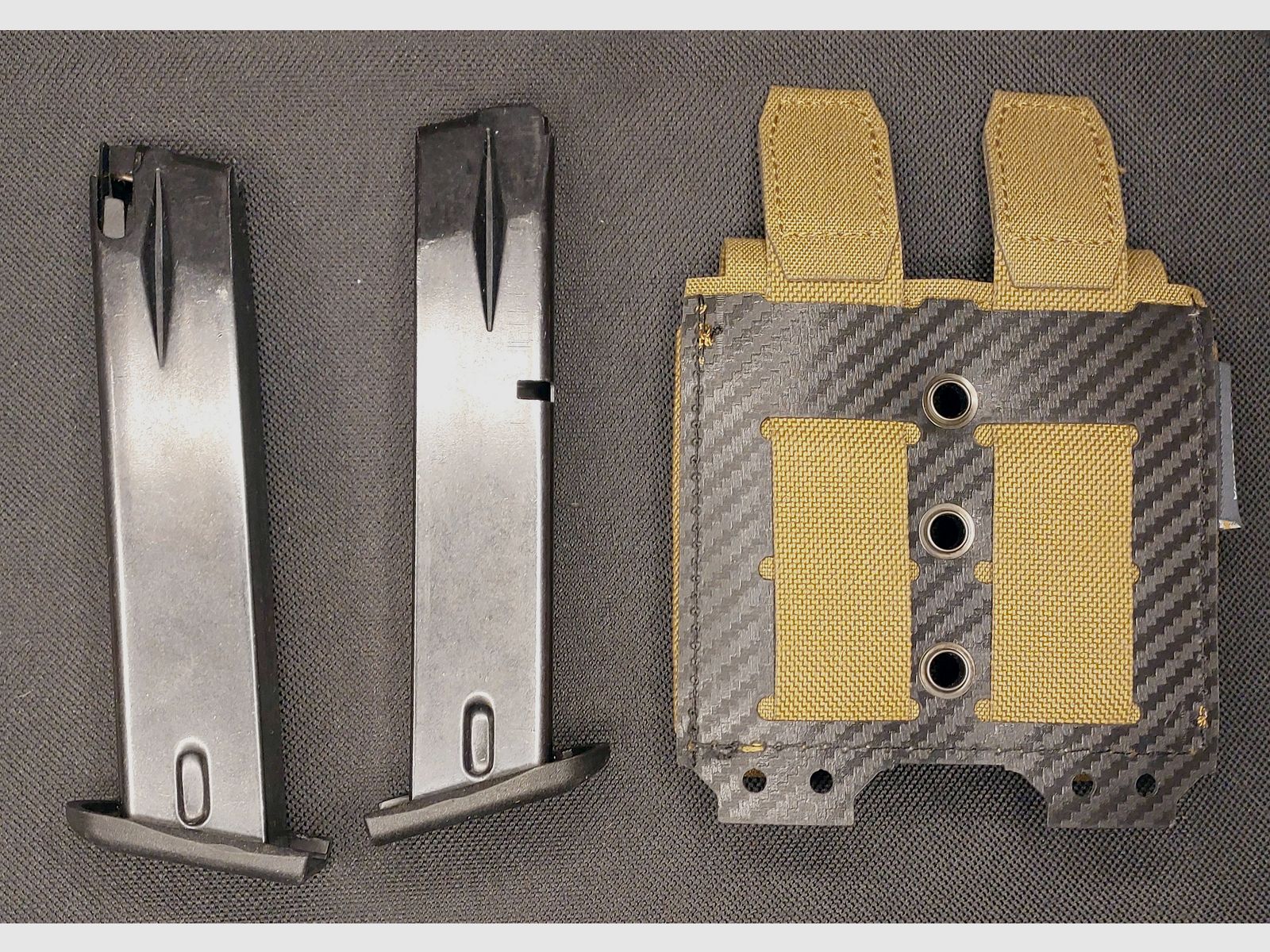 2 riviste Zoraki 918 2918 4918 9mm P.A.K. in fondina Molle