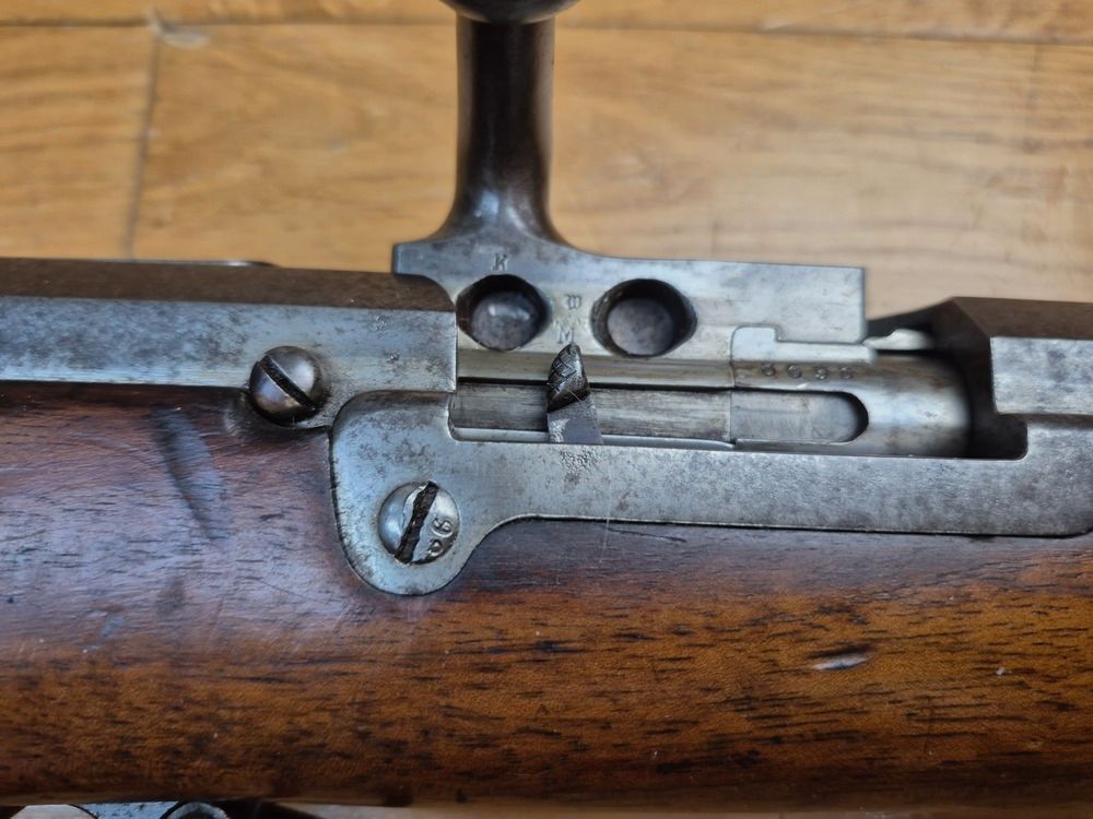 Rarissime Kropatschek Repetierbüchse Modell 1881 – « Extra-Korps » – Gendarmerie oder Grenzwache Ungarns und der k.u.k. Bosnien-Herzegowina – Kaliber 11.15x42R oder 11×58 – Vollständig einheitlich nummeriert – Sehr schöner Lauf und Mechanik – Weniger als 12.500 Exemplare und sehr seltene Waffe der Kropatschek-Galaxie – Außergewöhnliches Sammlerstück – TBE++, Bild 44 von 50