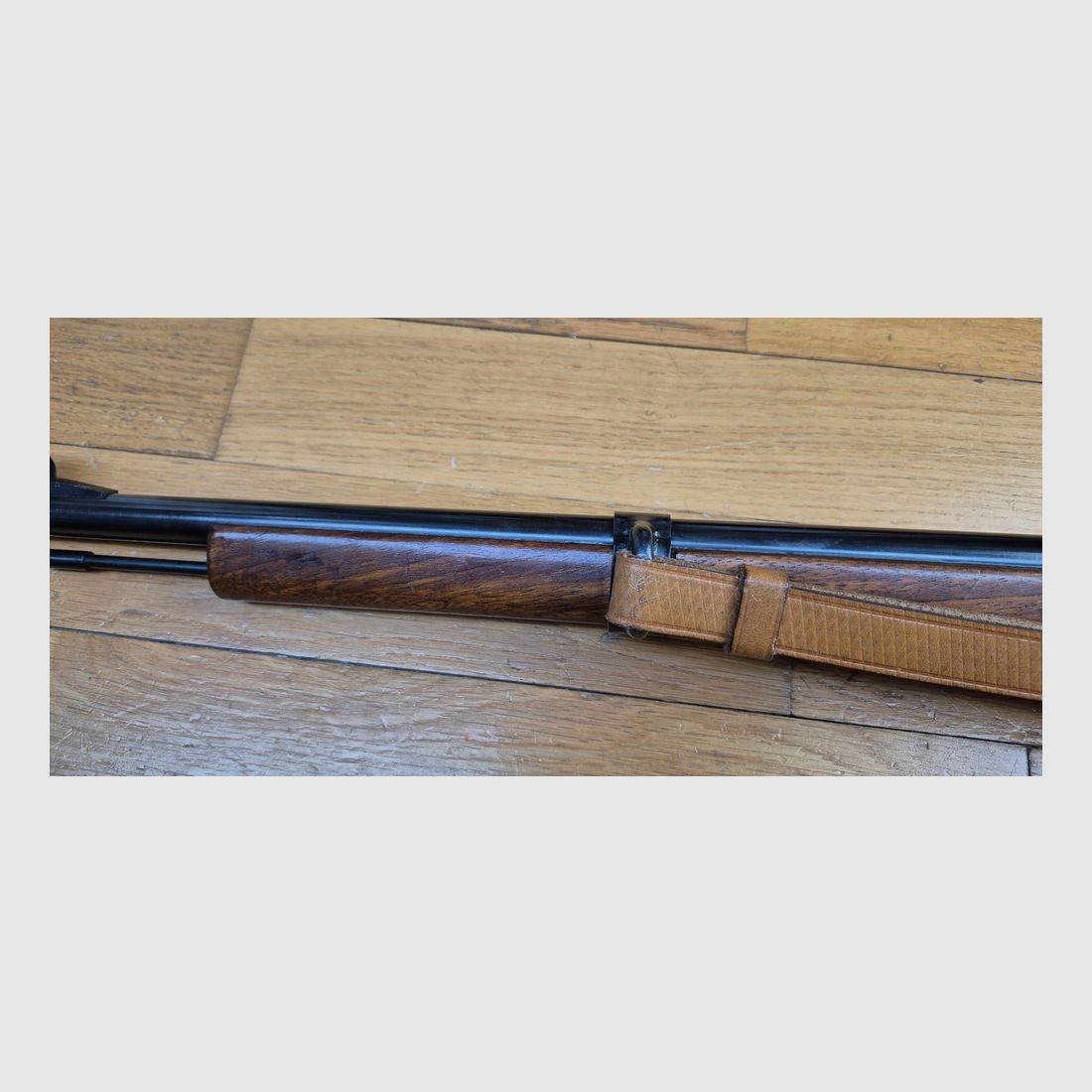 Rara carabina da allenamento Heym 52 – Arma simile al modello "Police 1952" – Cal. .22 LR – Produzione molto limitata da parte di Heym intorno al 1955 – Splendido legno di noce – Cinghia originale – Quasi nuova – TBE++, immagine 28 di 30