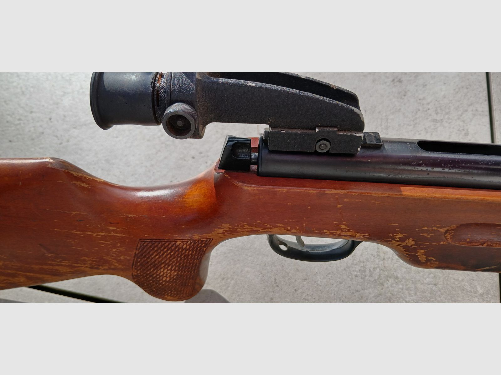 Karabinek pneumatyczny Model 311