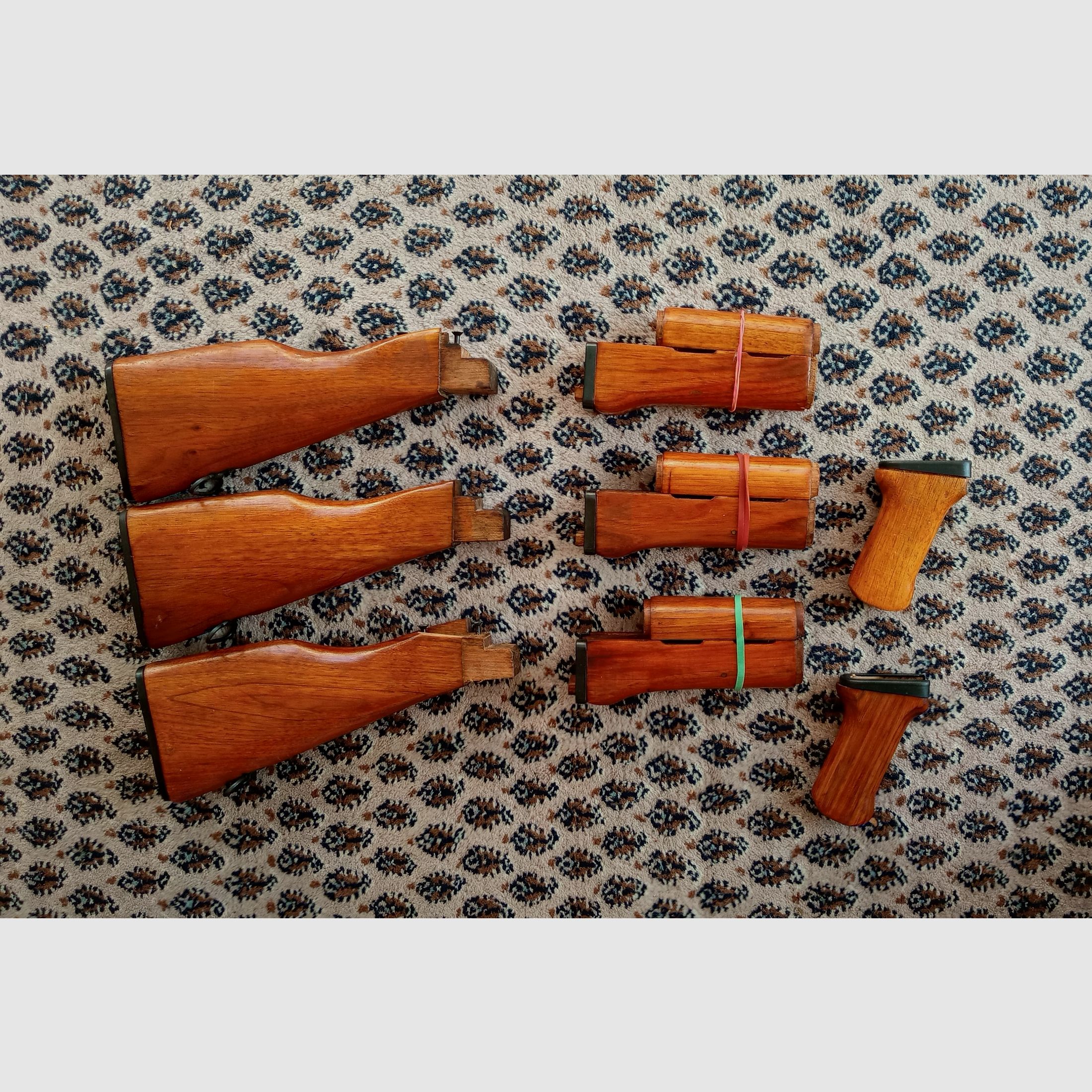 Preis VB Chinesische Type-56 Schaft-Sets aus "Chu-Wood" / Sino AK47  // Norinco SDM Polytech