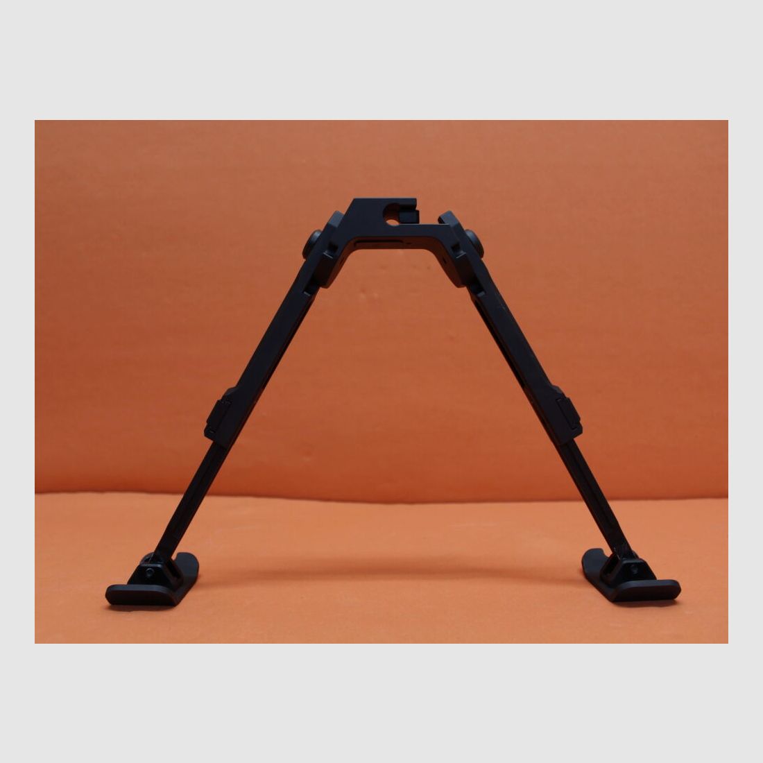 Fortmeier Fortmeier bipod H184 3-P 12:00 height approx. 184 - 235mm aluminum black with height adjustment and skis