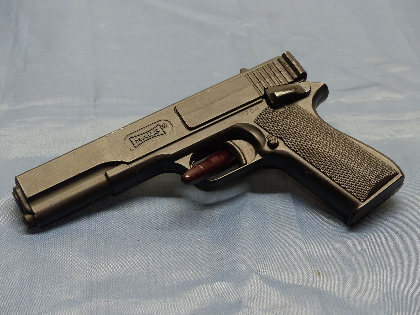 Pistola de aire Marksman 1010 Repeater Cal. 4,5/.177 fabricada en Torrance California USA, imagen 1 de 10
