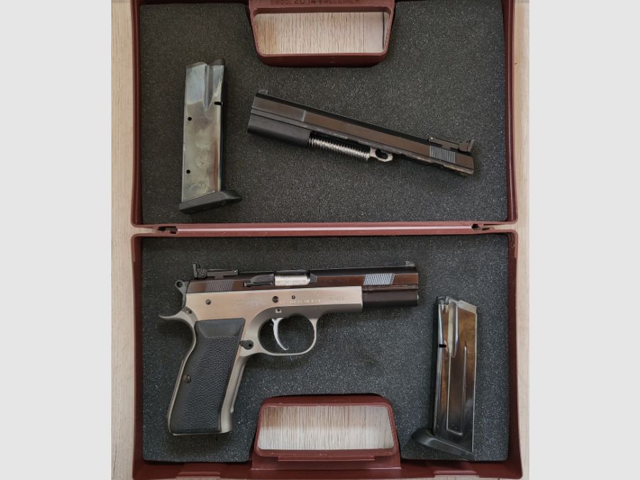 Tanfoglio Ultra Match in calibro 45 ACP con sistema di cambio 9x19 5 pollici