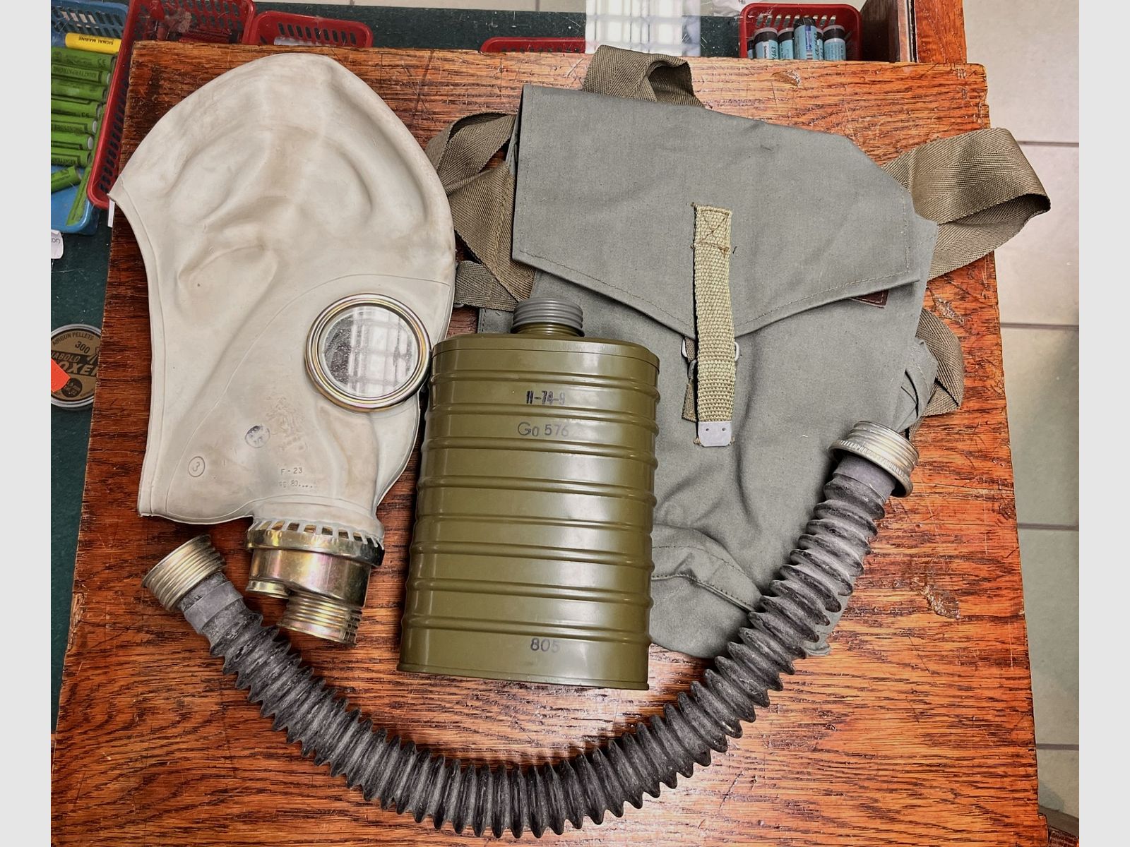 Gasmaske SŁOŃ mit Tasche, Komplettset WP OC, Bild 3 von 3
