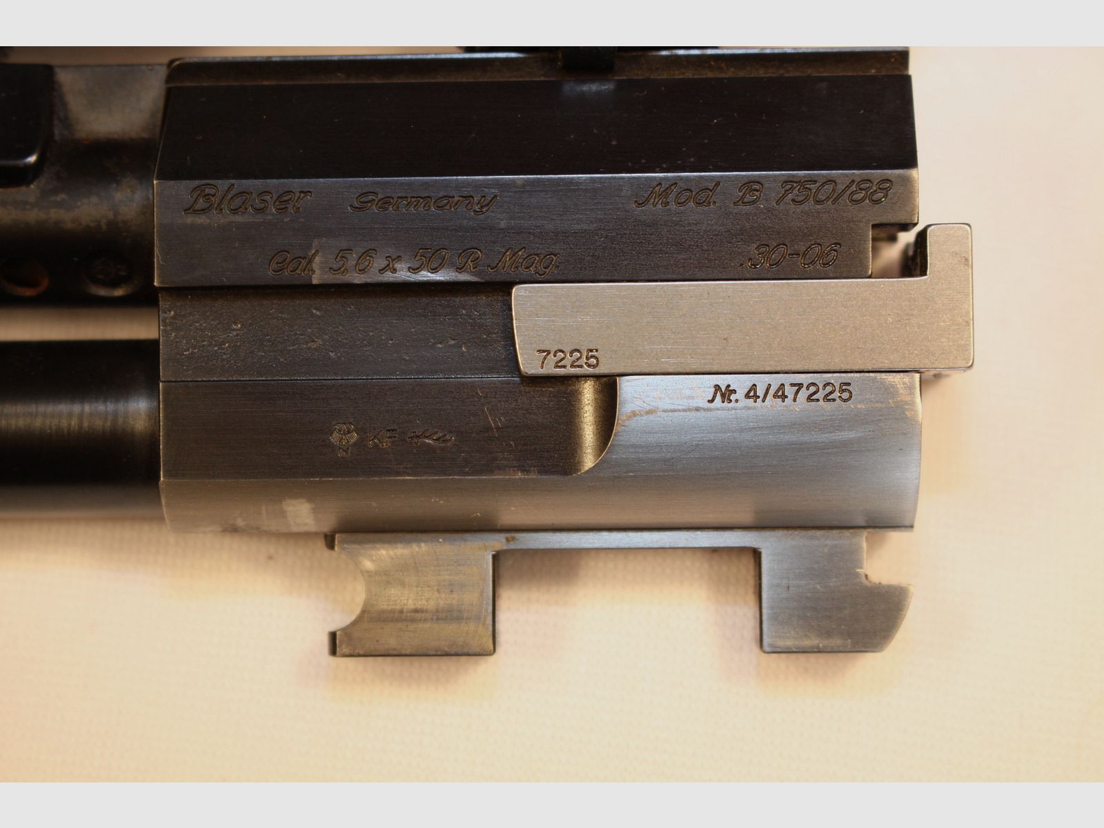 Blaser Berstutzen 750/88 w 5,6x50R i .30/06 z kolbą lewostronną.
