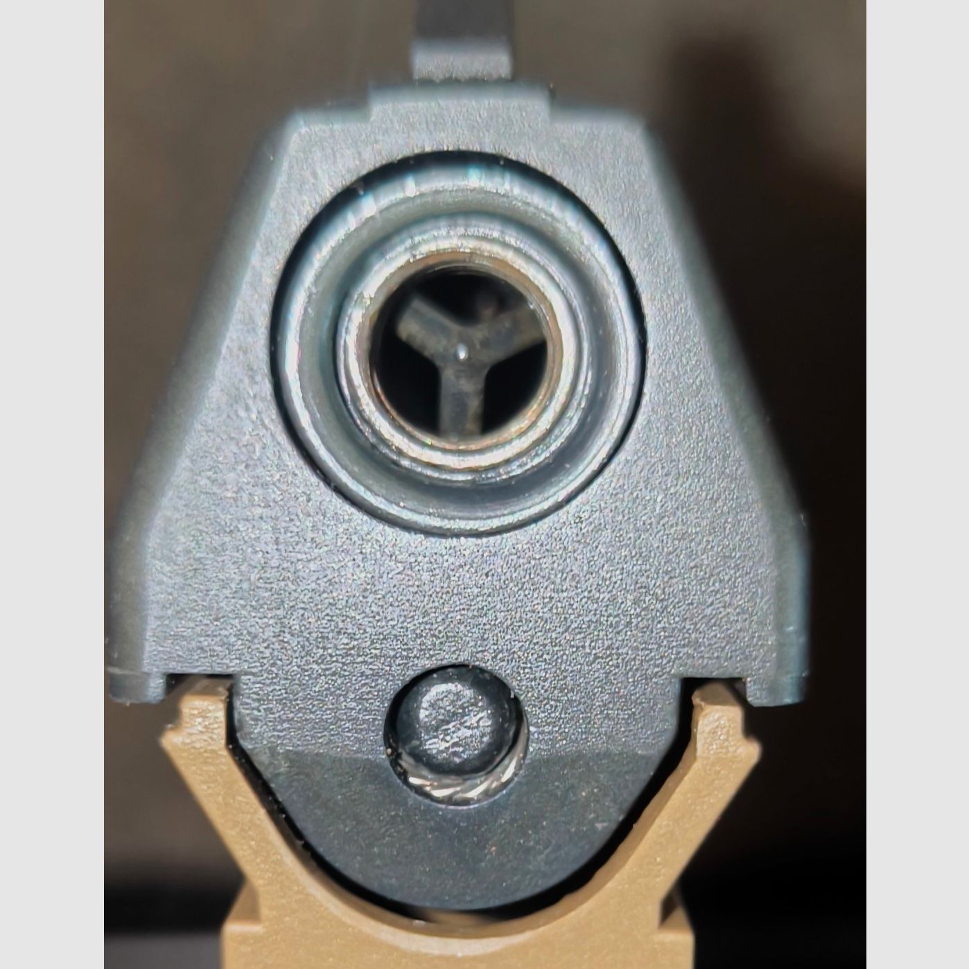 SRS-Gas/blank firing pistol Walther P99 COMMANDO, caliber 9mm PAK, only three shots fired with blank cartridges for testing, slight signs of use otherwise as new!!