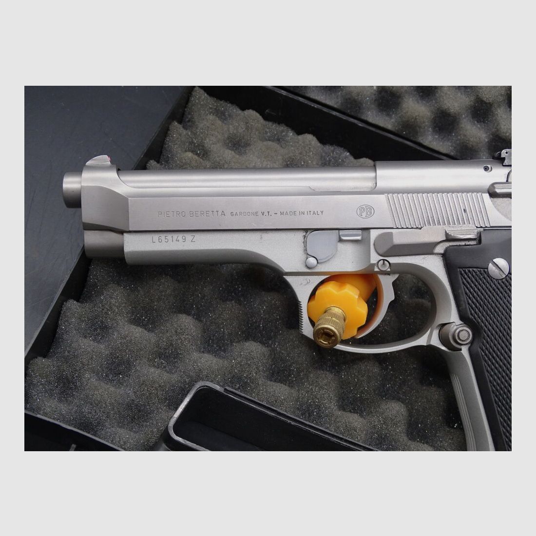 Beretta 92 FS Inox Kaliber 9mm Luger mit LPA Visierung 92 FS Inox