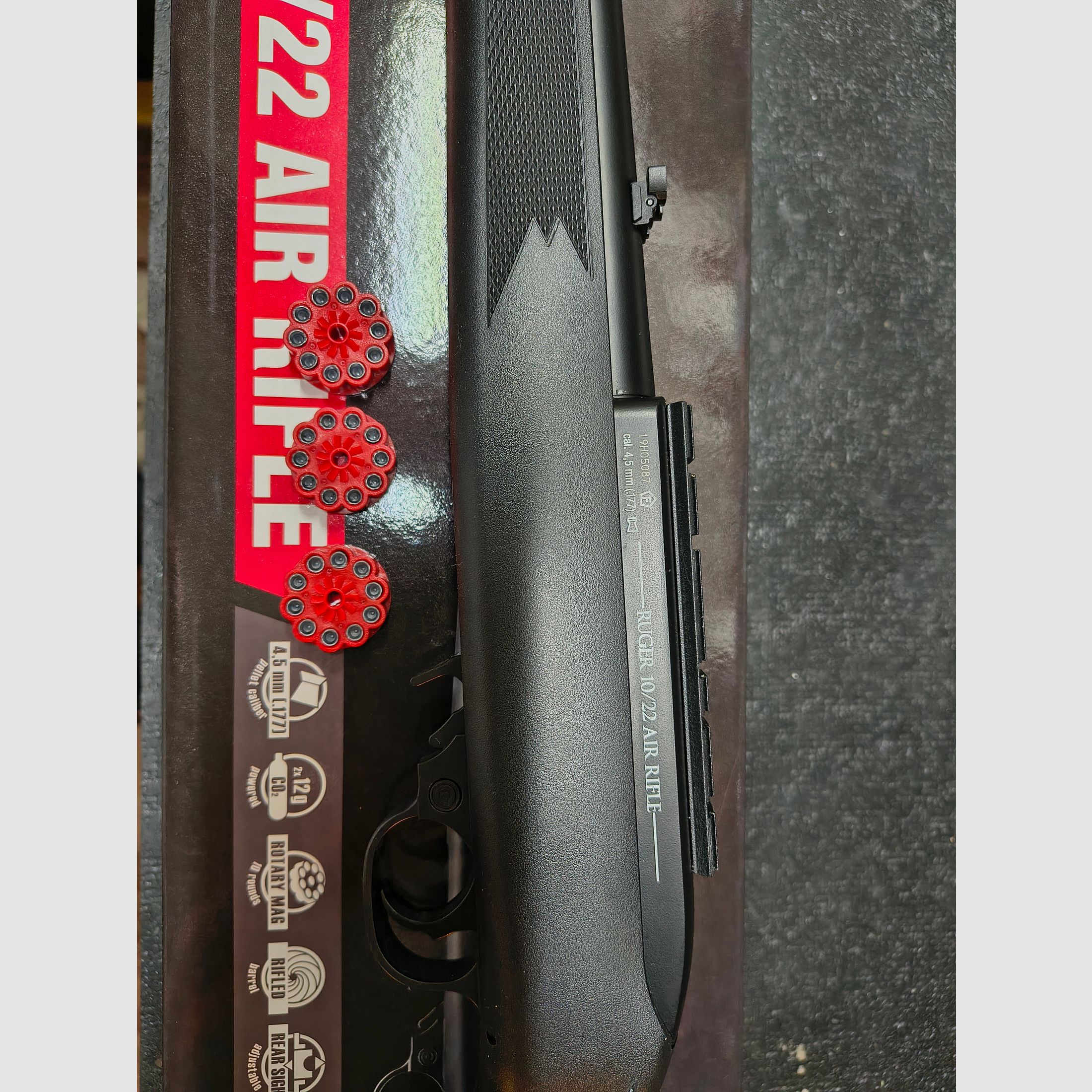 Ruger 10/22 Co2 rifle 4.5 mm Diabolo plus accessories