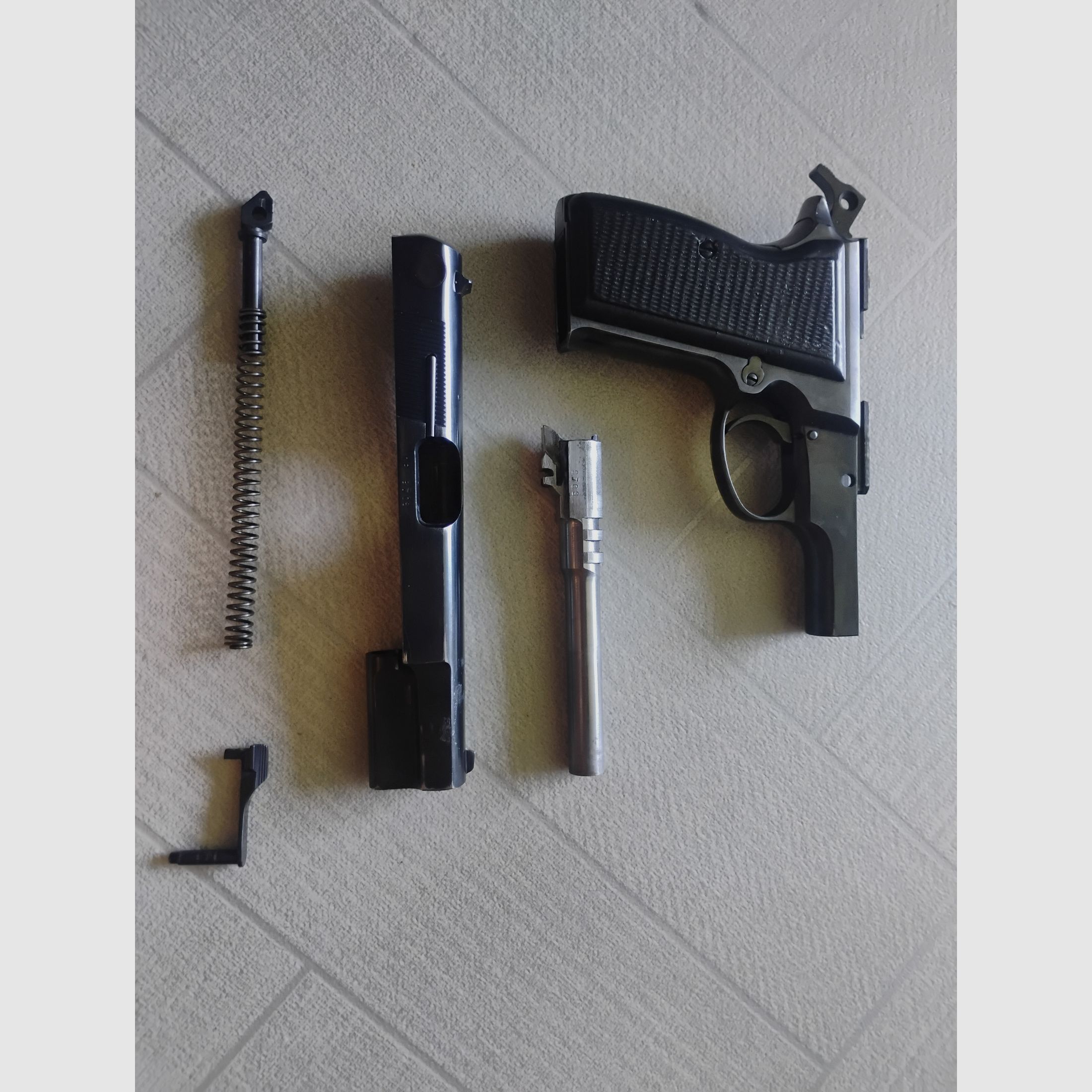 9mm Pistole FEG Budapest