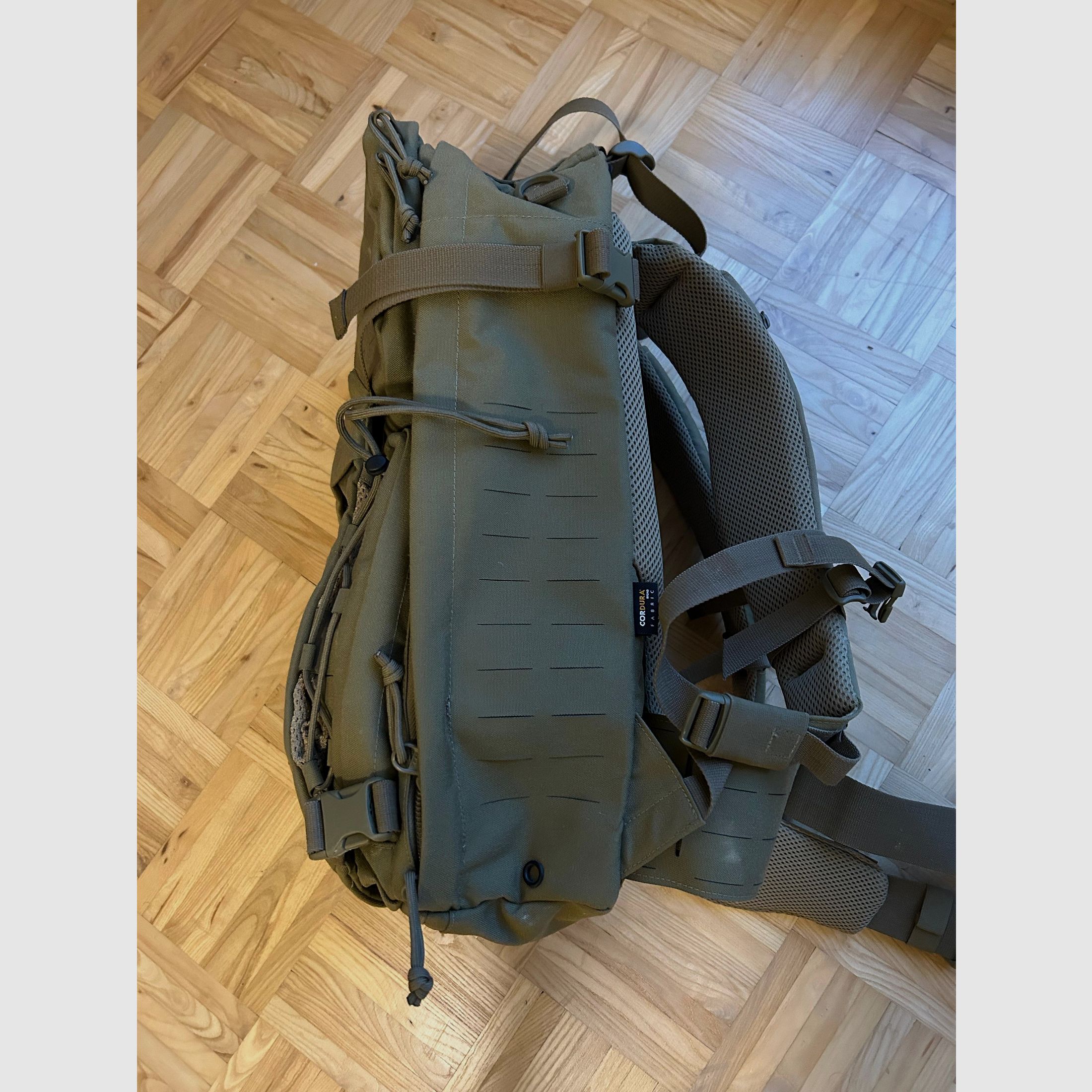 Tasmanian Tiger TT‑Radiopack – Coyote, leicht gebraucht