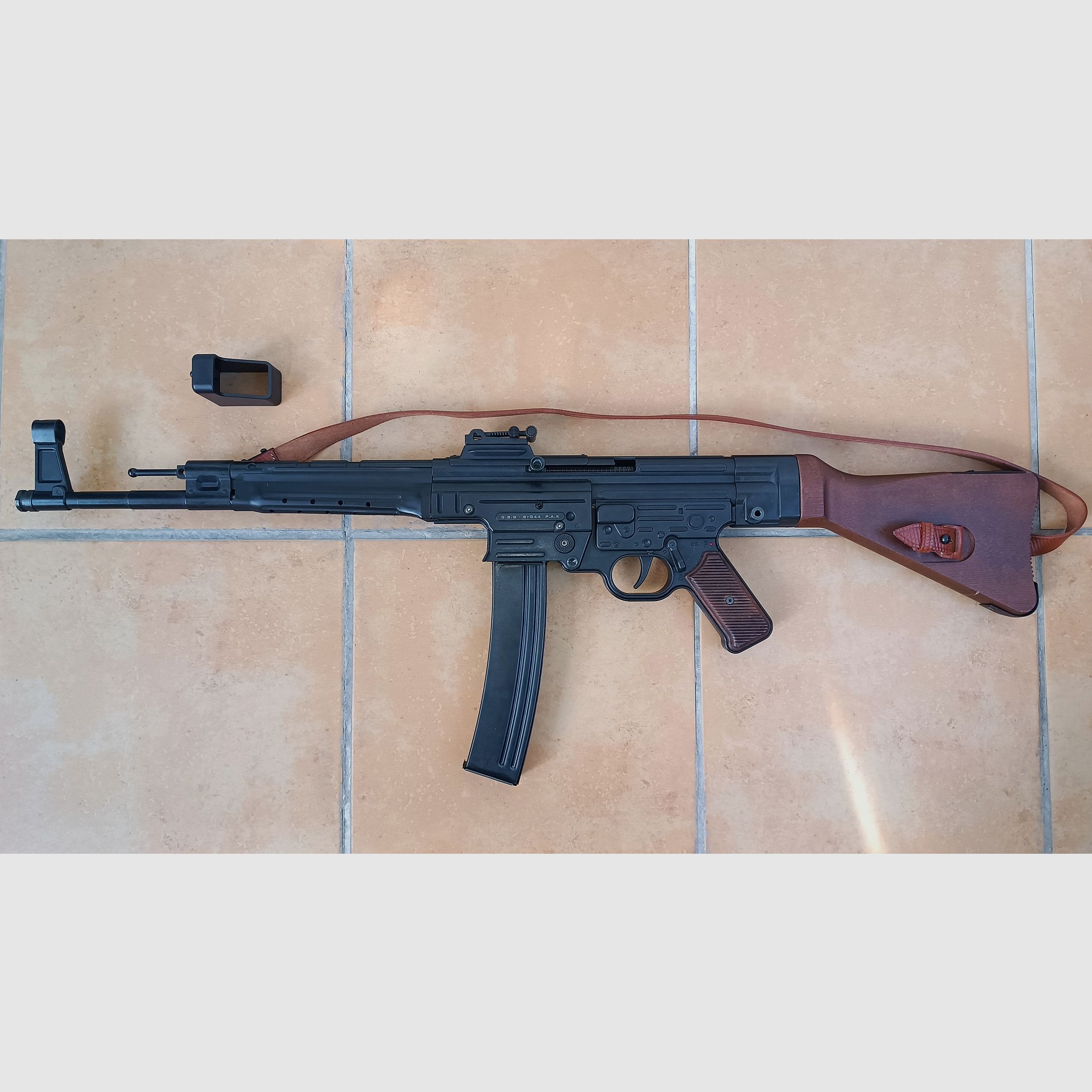 GSG StG 44 Schreckschussgeweer 9 mm P.A.K. incl. draagriem en foedraal, afbeelding 5 van 15