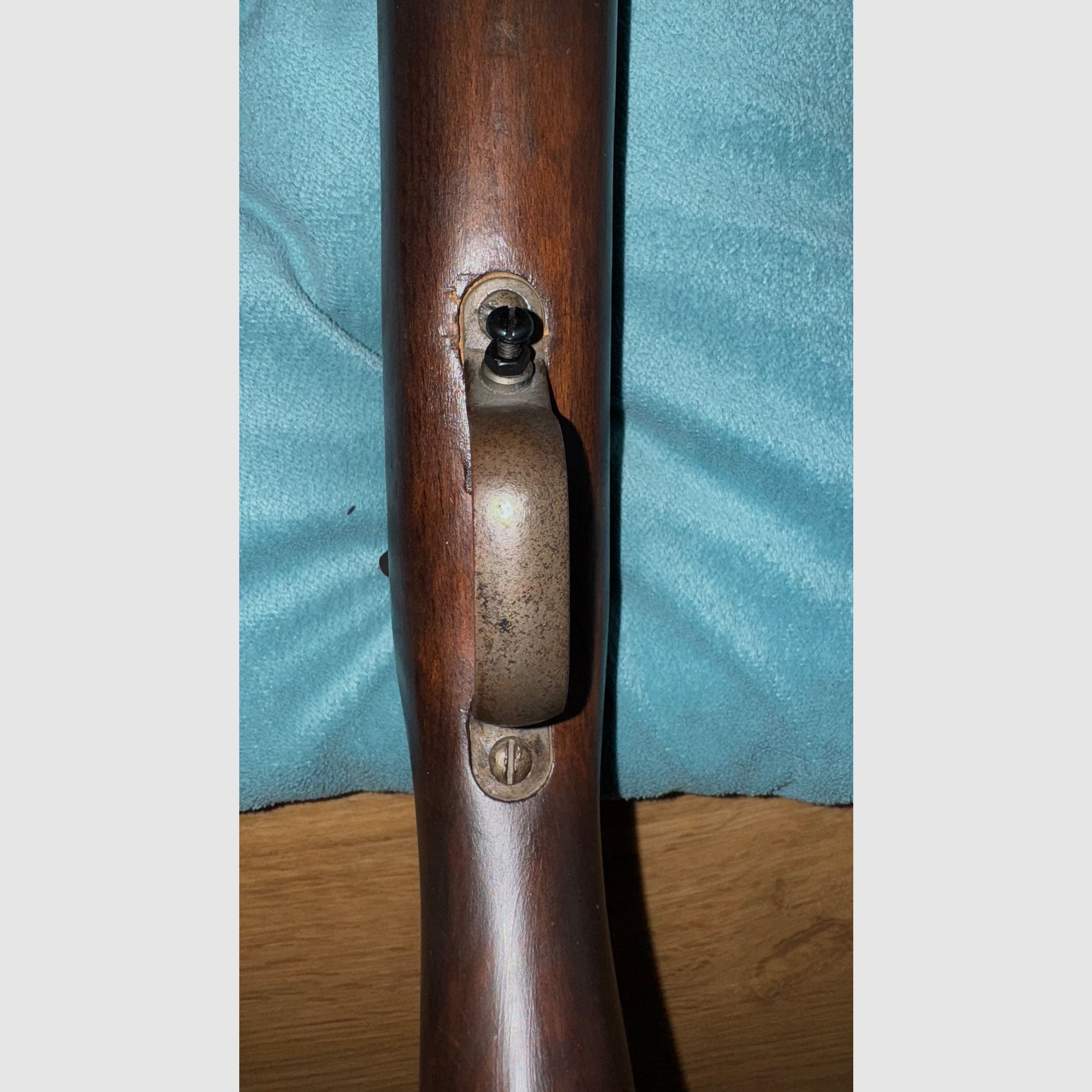 Offering air rifle Haenel Suhl model III-284 with renewed wear parts, such as spring, seals, trigger, etc.
