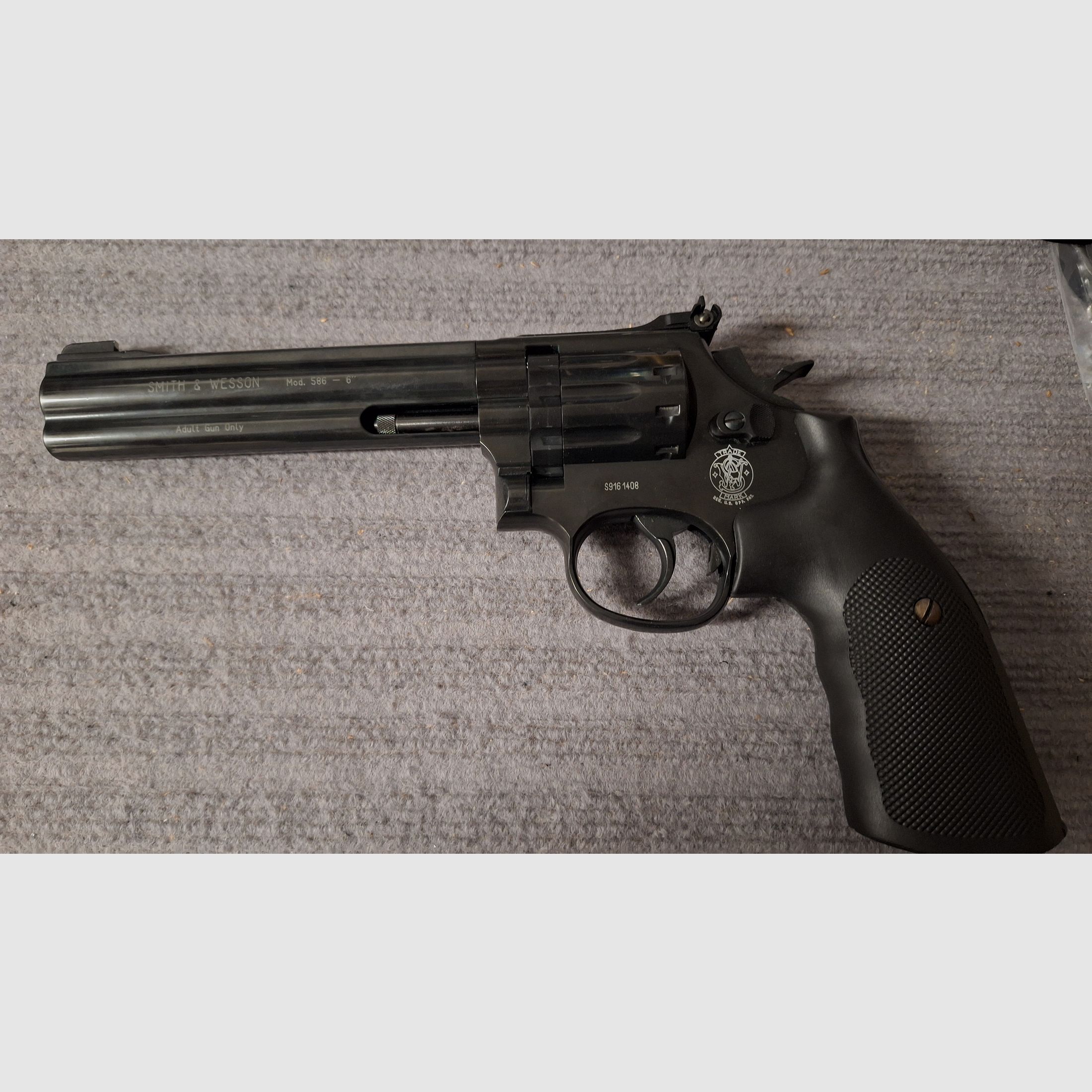 Smith & Wesson 586 - 6 pollici brunito 4.5mm Diabolo