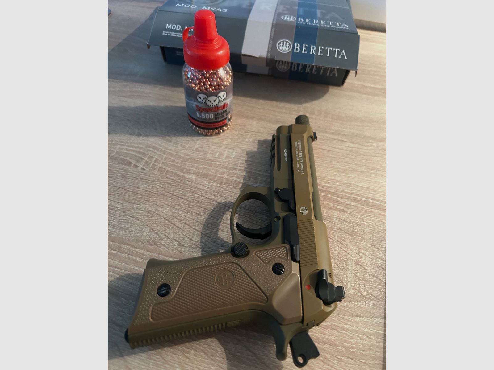 Beretta M9 A3 CO2 pistola de aire comprimido de metal completo Cal. 4,5 mm BB FDE