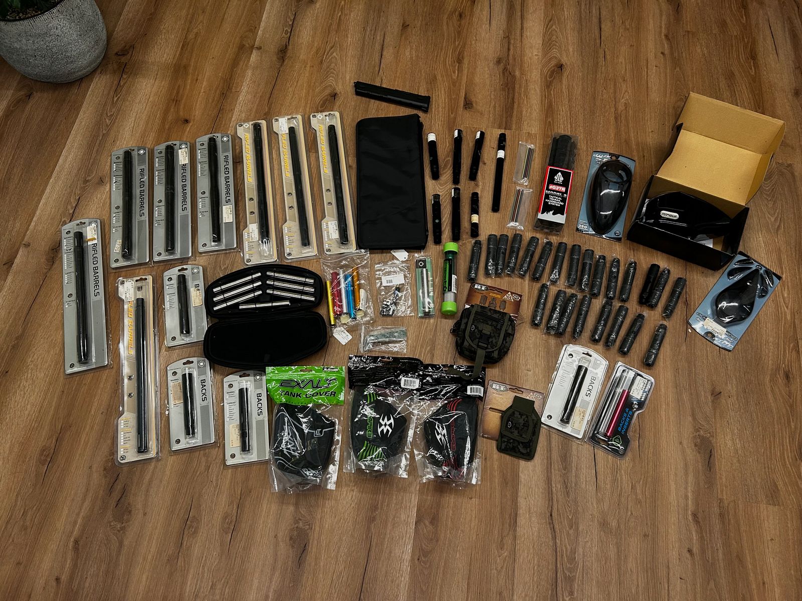 Paintball-Ausrüstung Neuware (Wert 13.000€)