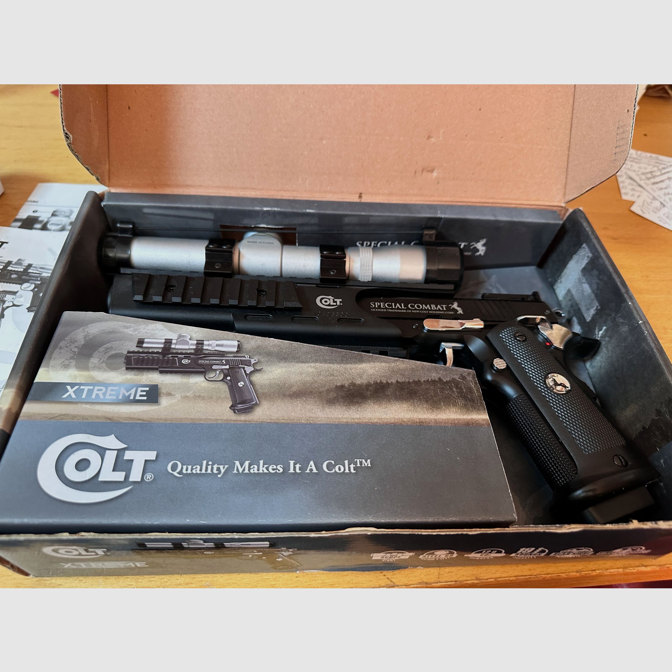 Colt Special Combat Xtreme (réplica de CO2 con marcas originales “Colt”)